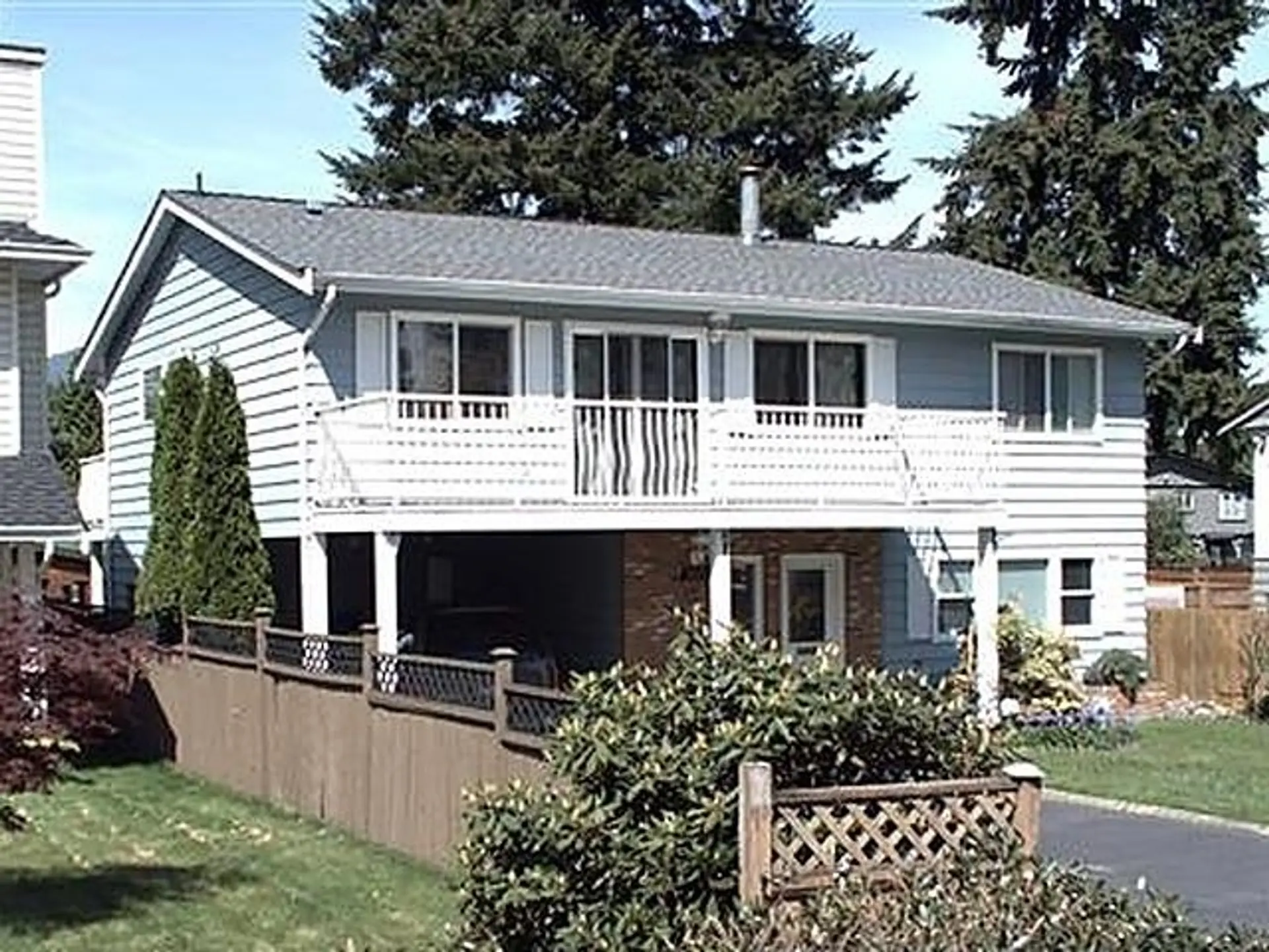 1671 Coquitlam Avenue