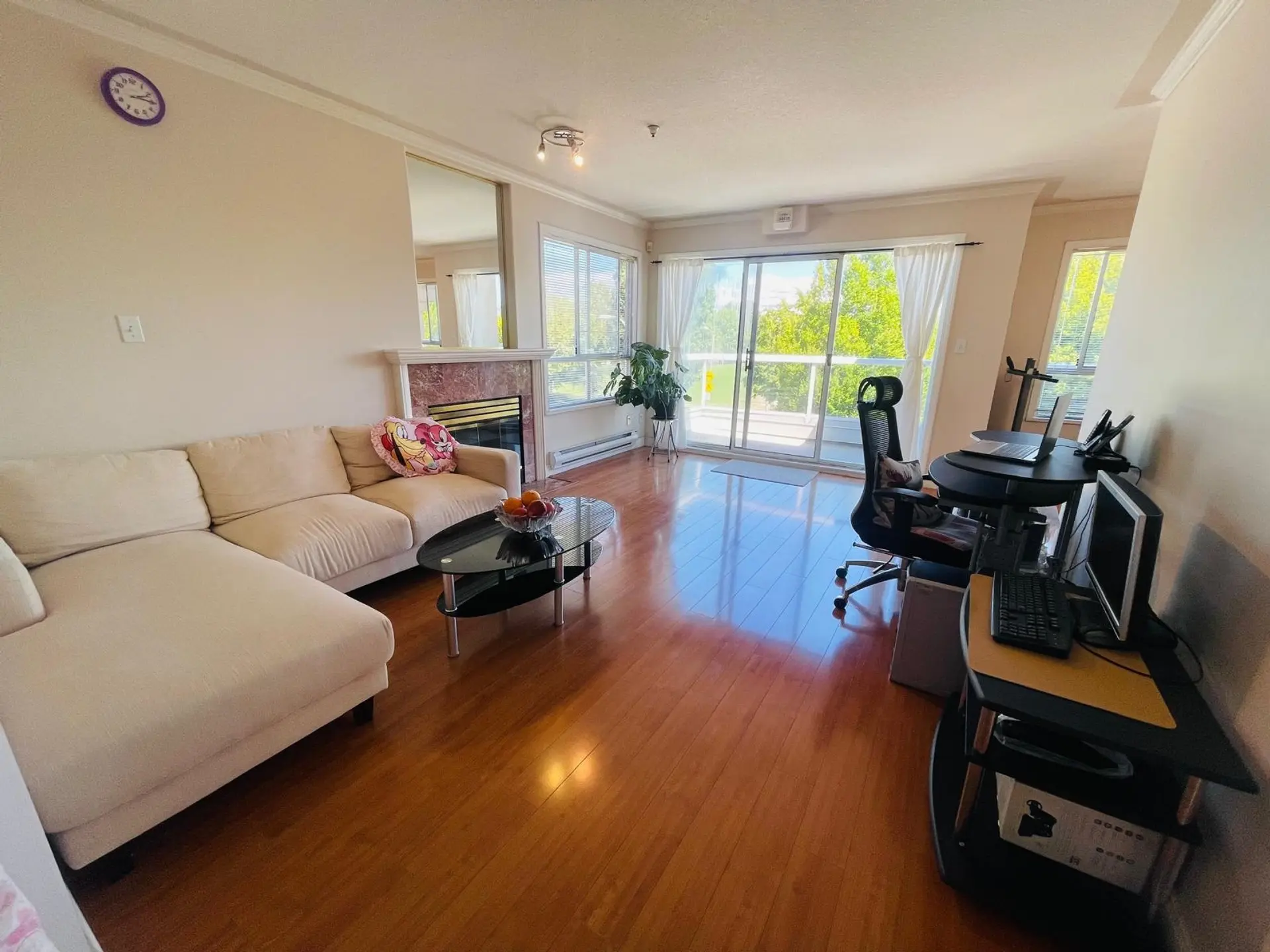 #302 2288 Newport Avenue - Image 2