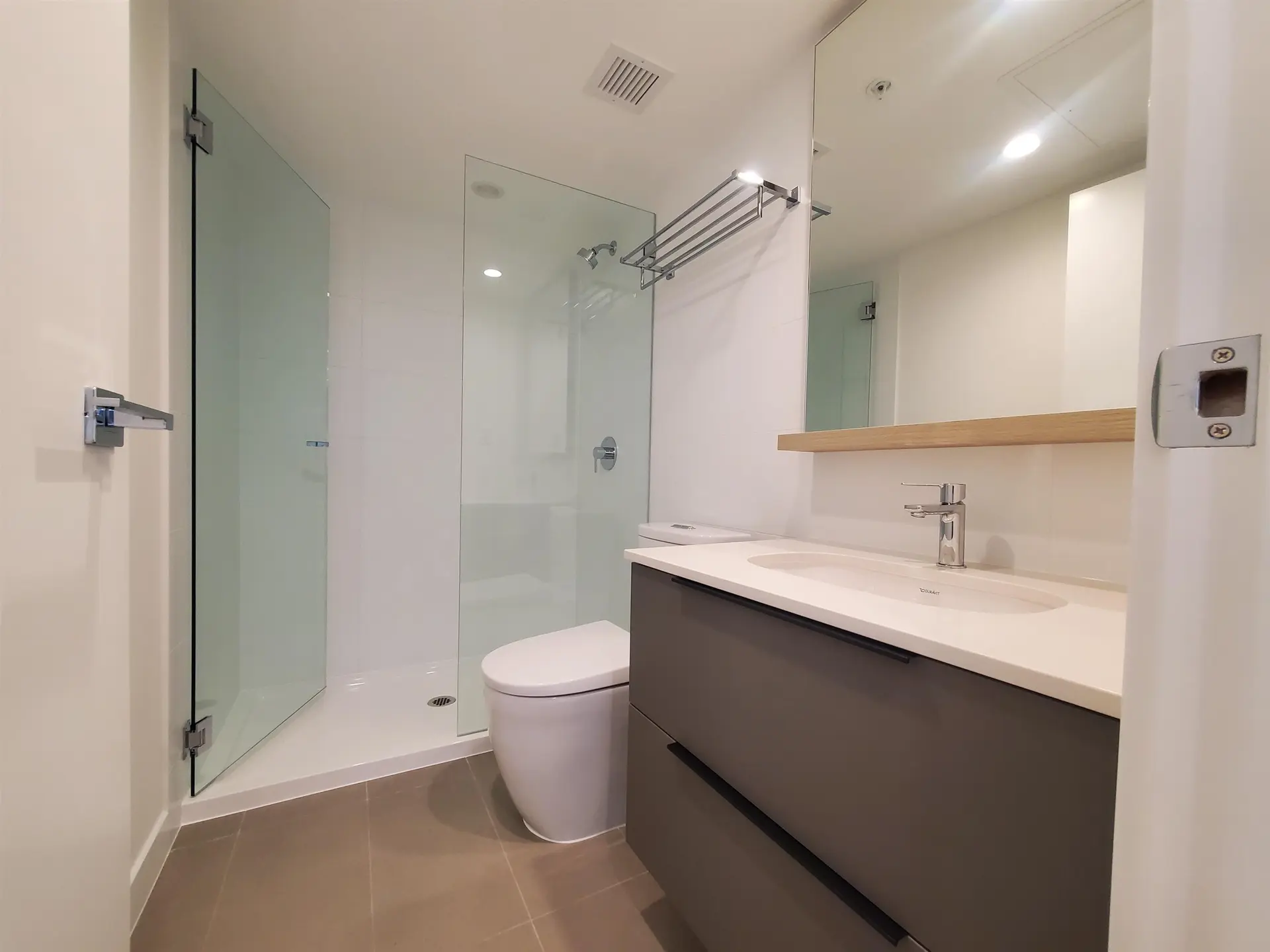 #3202 567 Emerson Street - Image 6