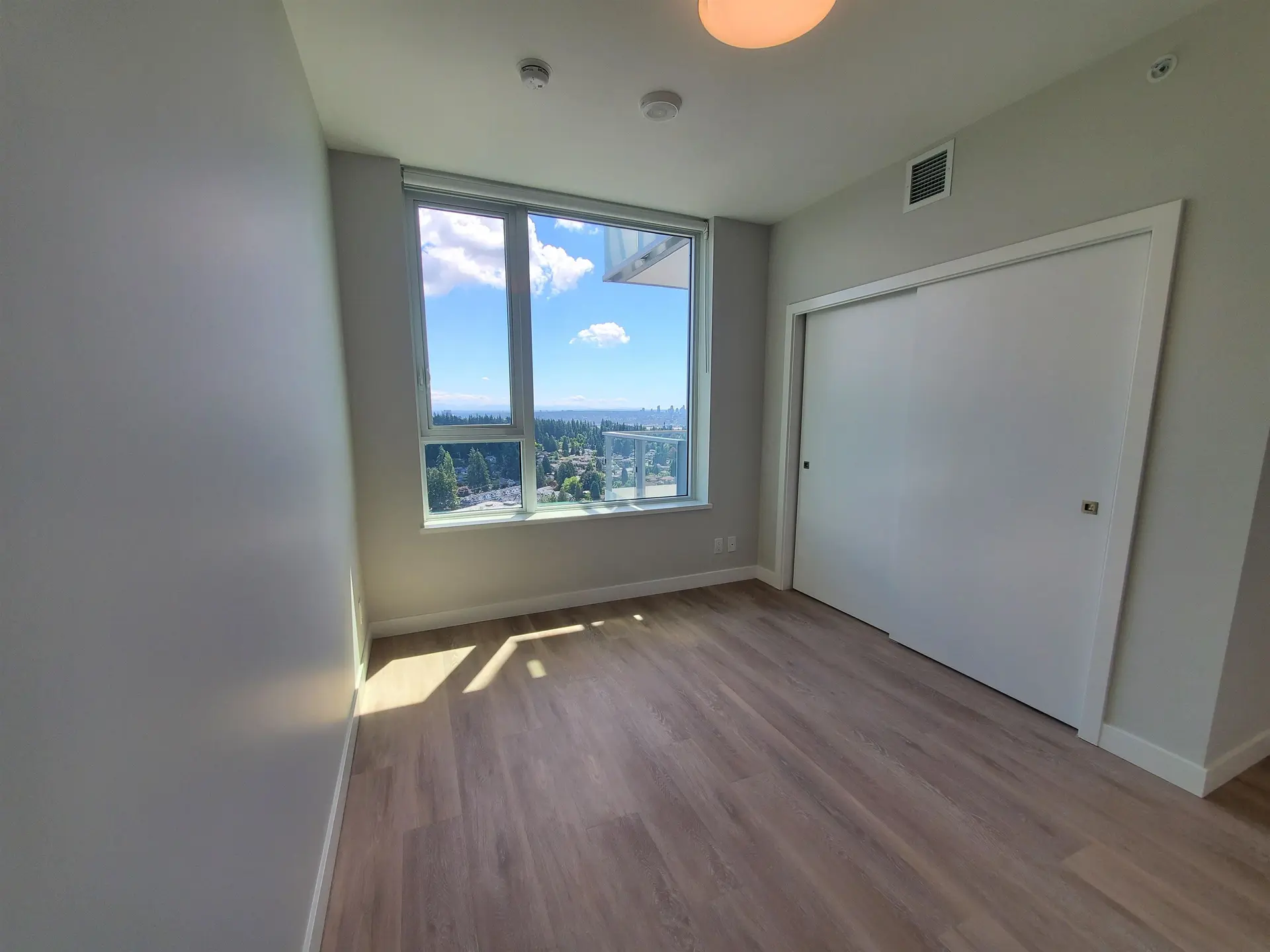 #3202 567 Emerson Street - Image 5