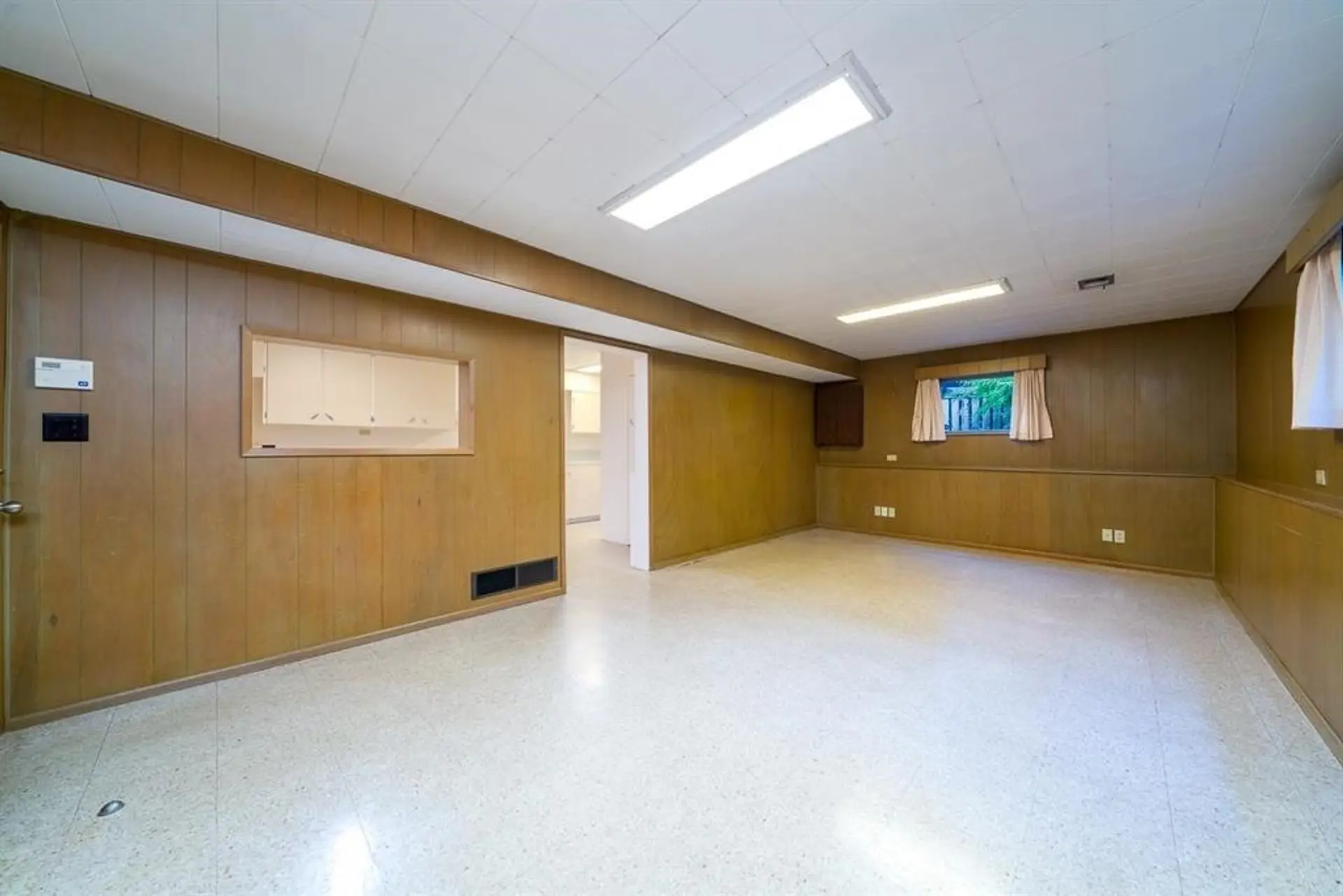2870 Thorncliffe Drive - Image 16