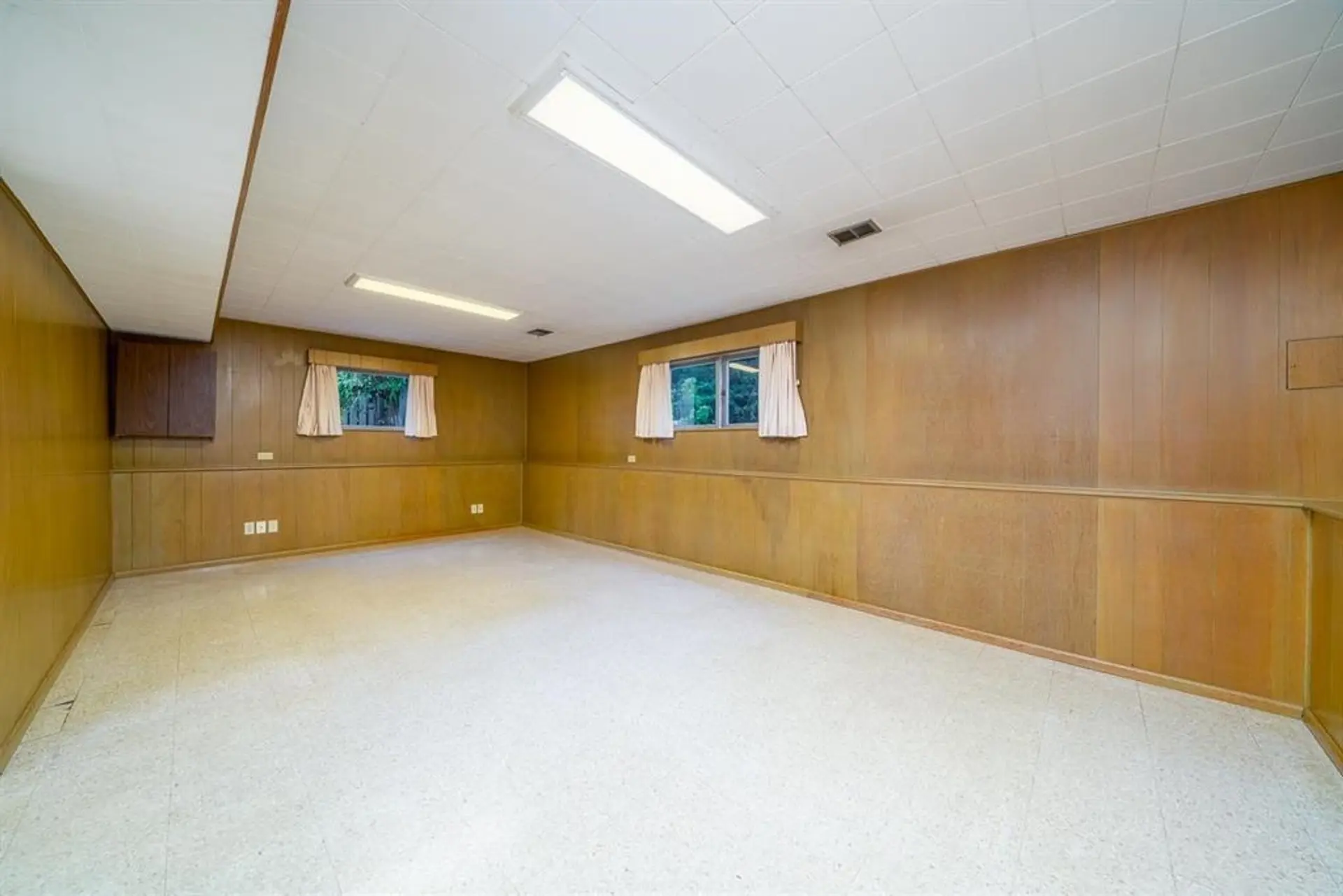 2870 Thorncliffe Drive - Image 15