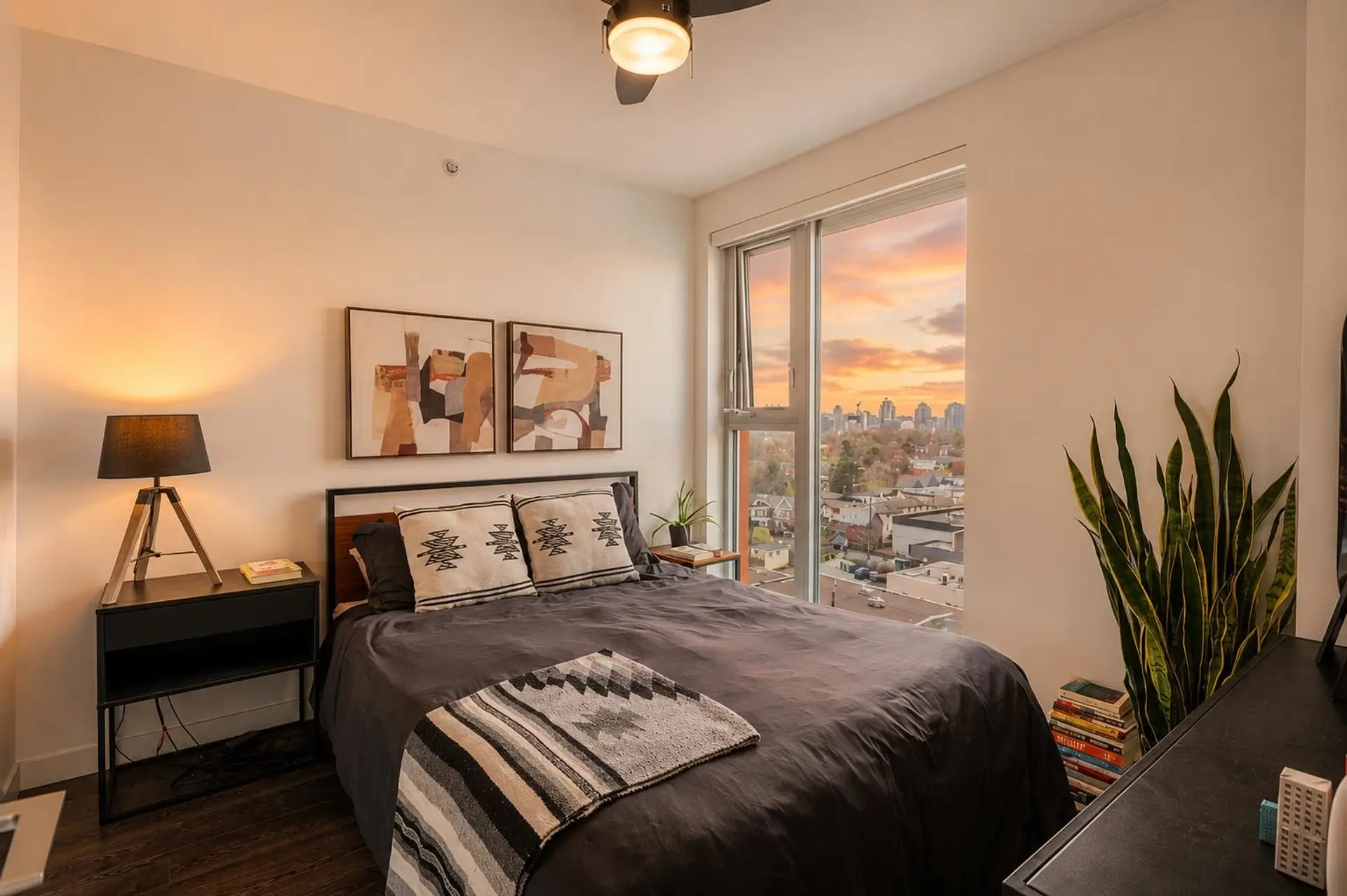 #1110 933 E Hastings Street - Image 9
