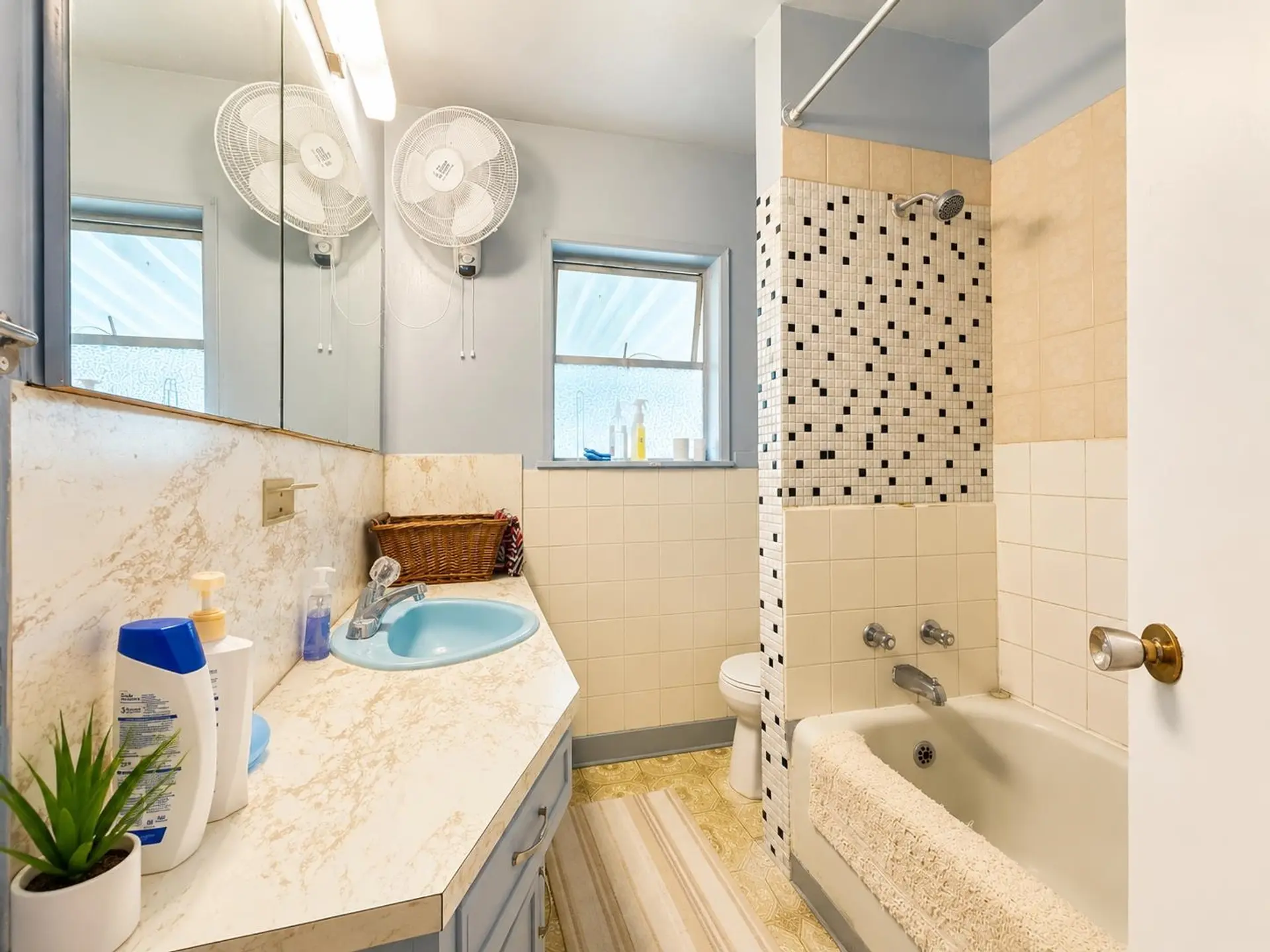 2531 Graveley Street - Image 15