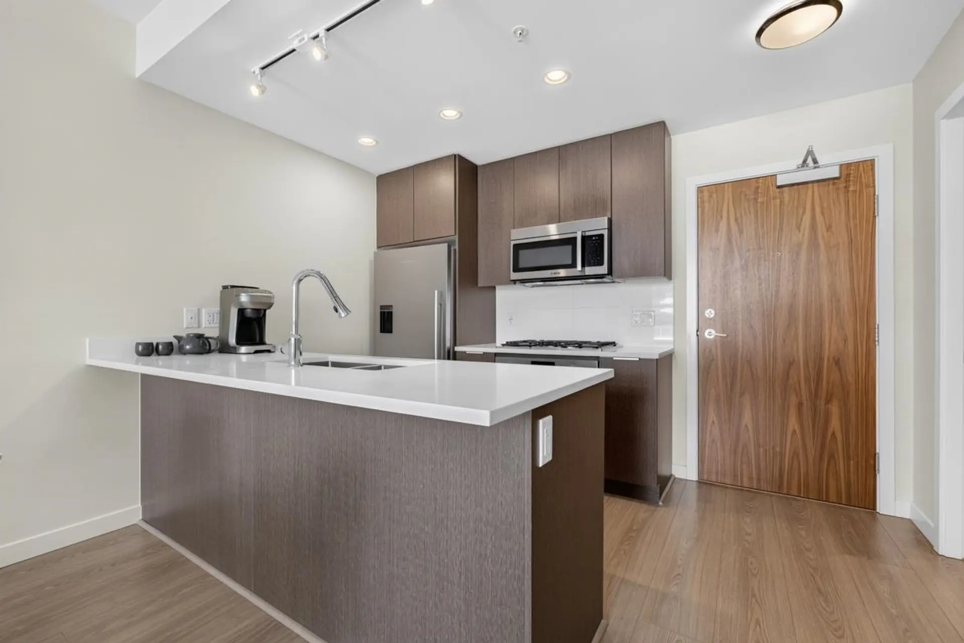 #903 8699 Hazelbridge Way - Image 3