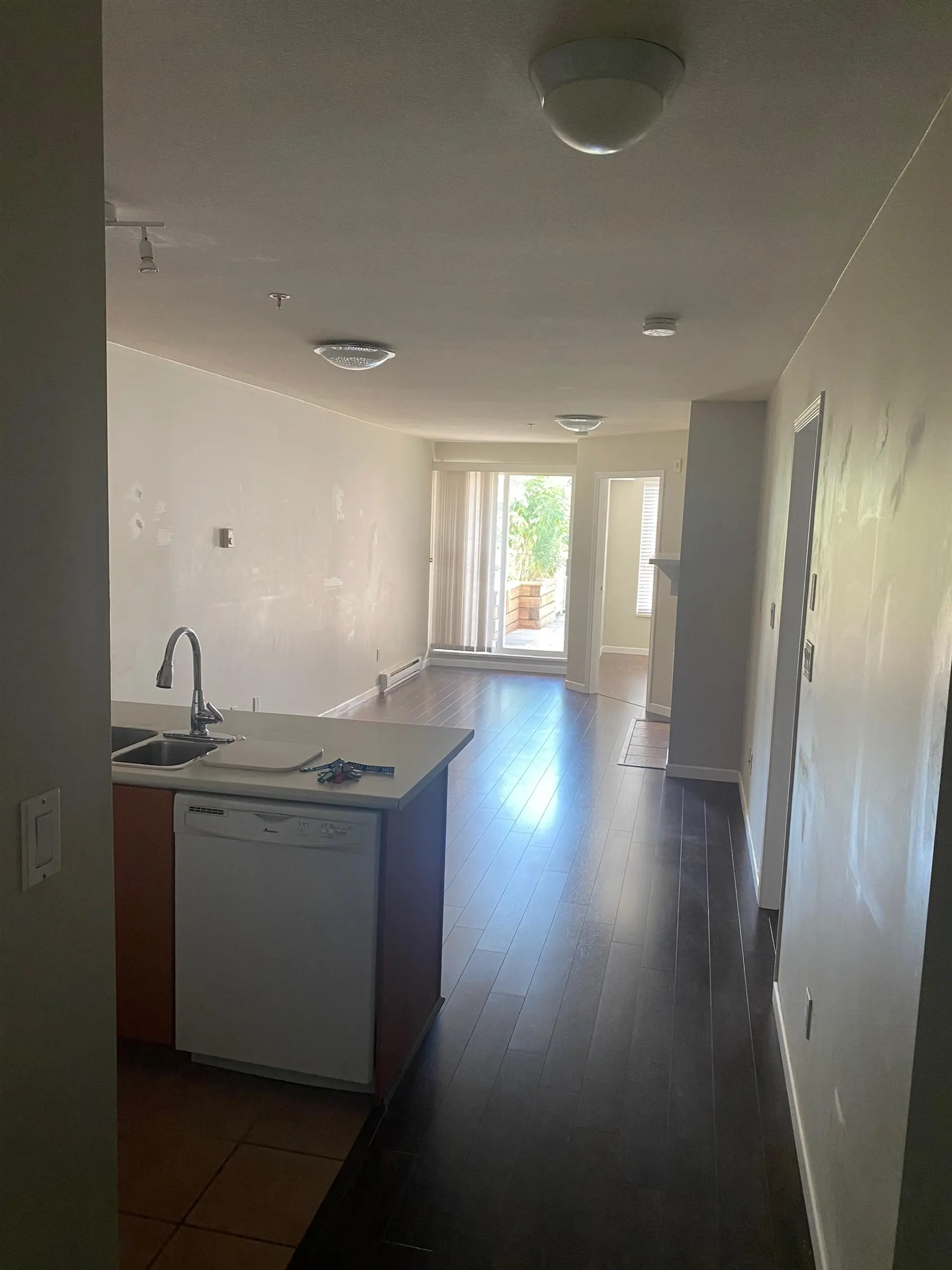 #210 6991 Victoria Drive - Image 3