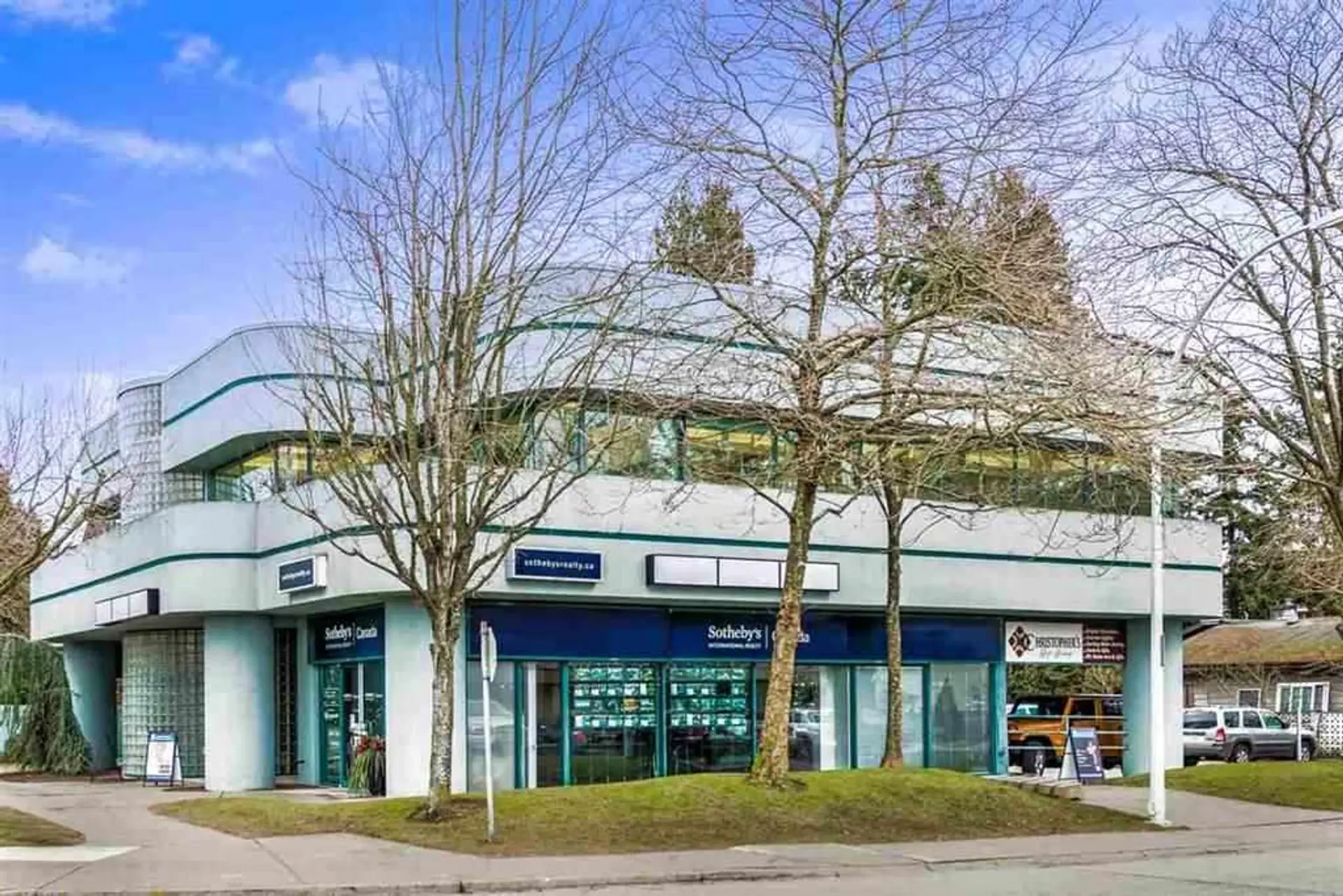 # 202 12894 16 AVENUE - Image 1