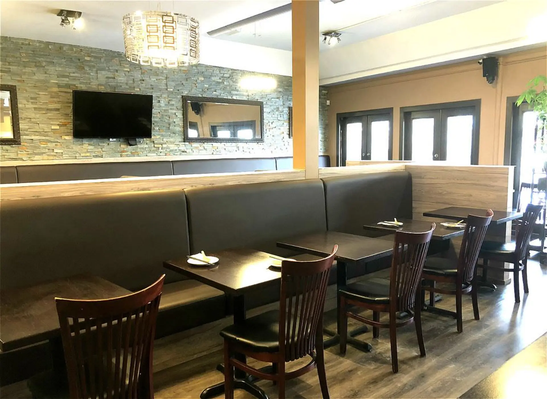 656 W BROADWAY - Image 4