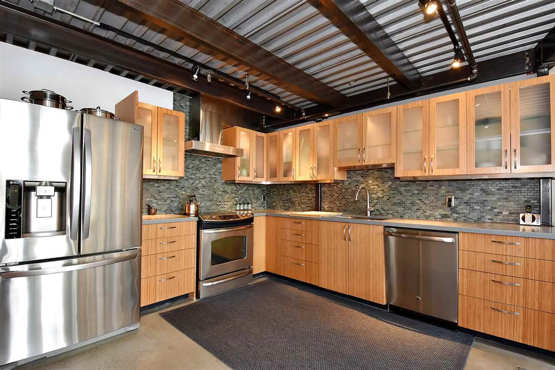# 409 237 E 4TH AVENUE - Image 14