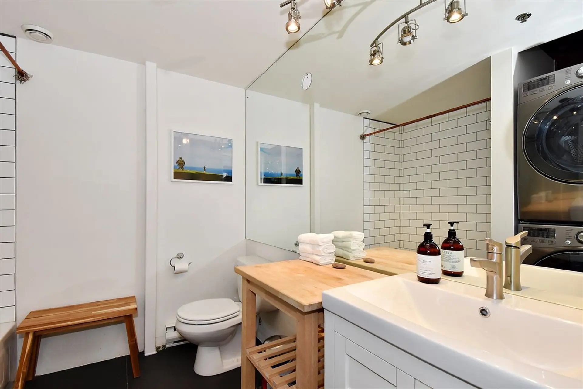 # 409 237 E 4TH AVENUE - Image 16