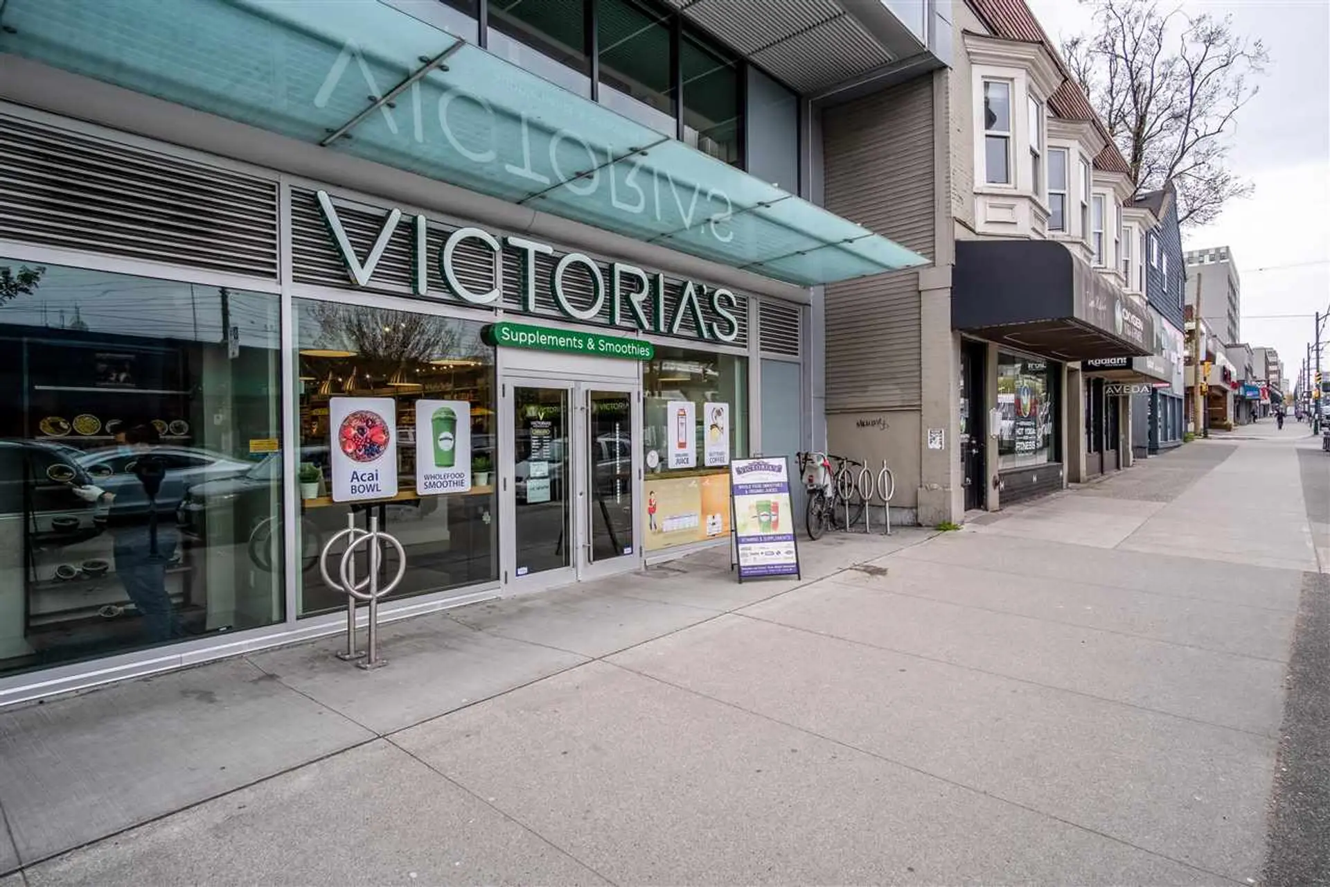 562 W BROADWAY - Image 11