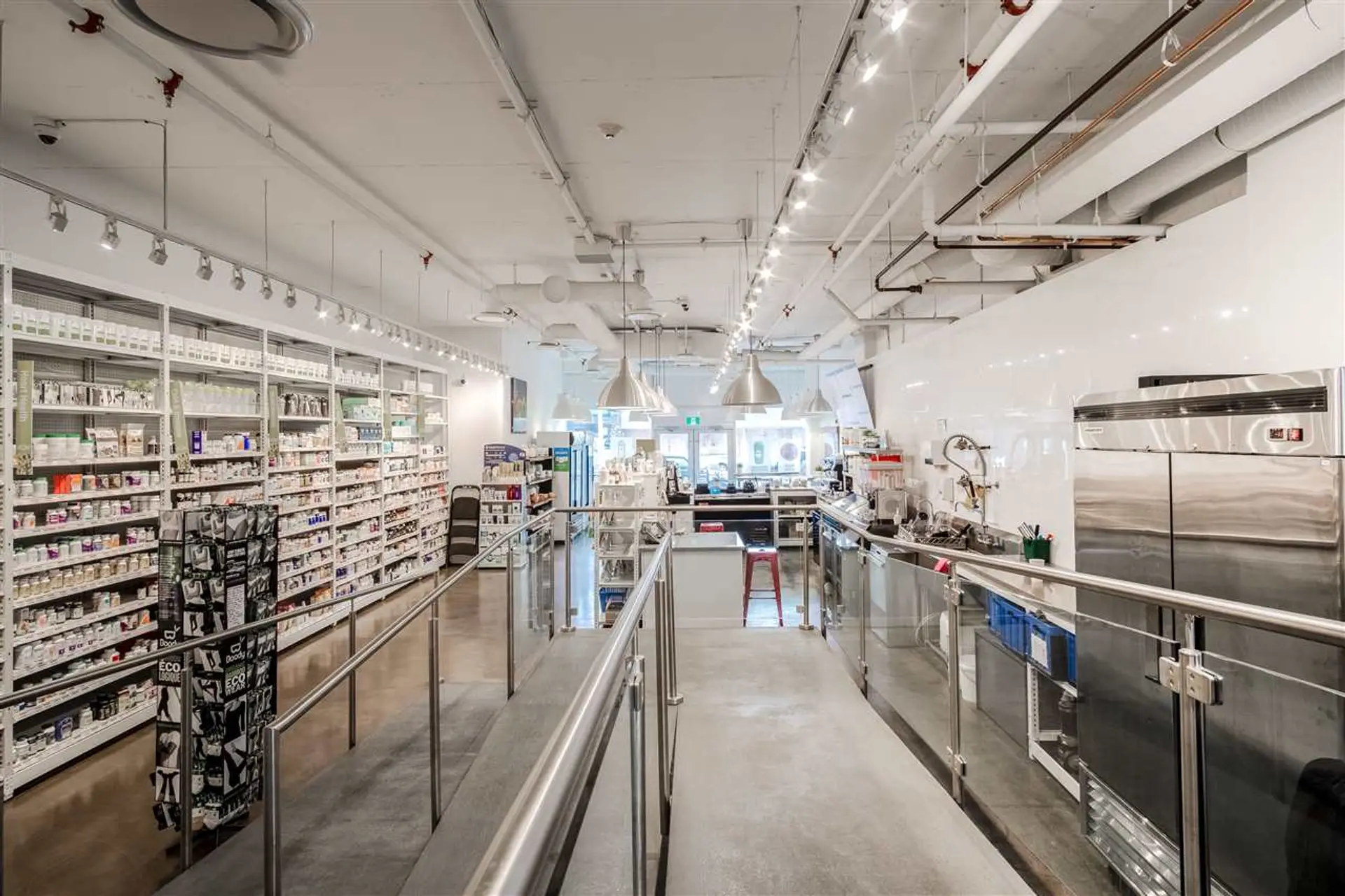 562 W BROADWAY - Image 7