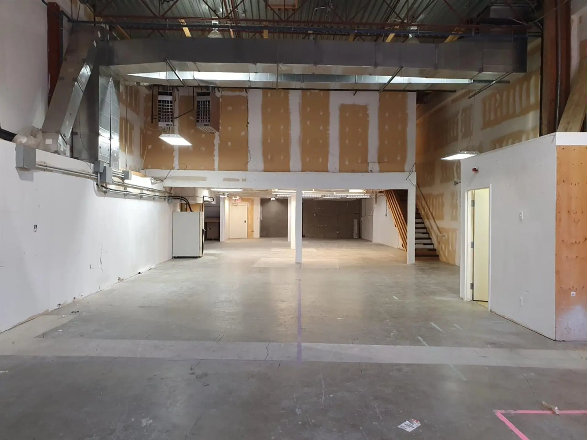 # 1 & 2 1600 VALMONT WAY - Image 17