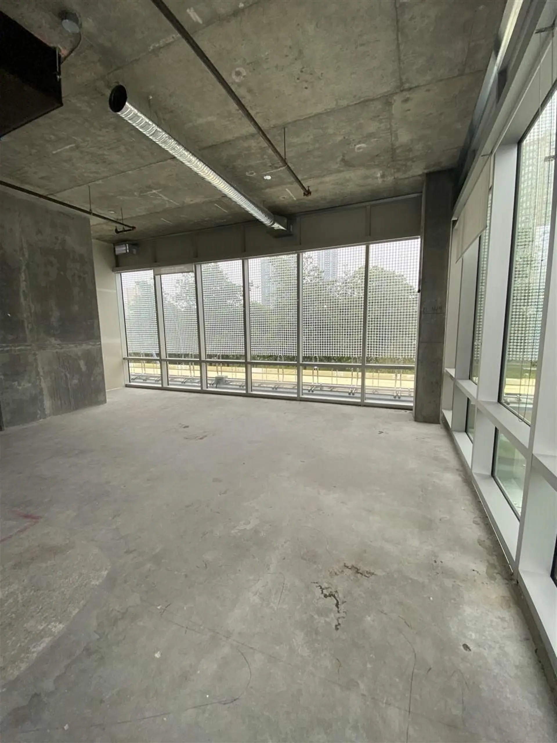 # 205 4378 BERESFORD STREET - Image 4