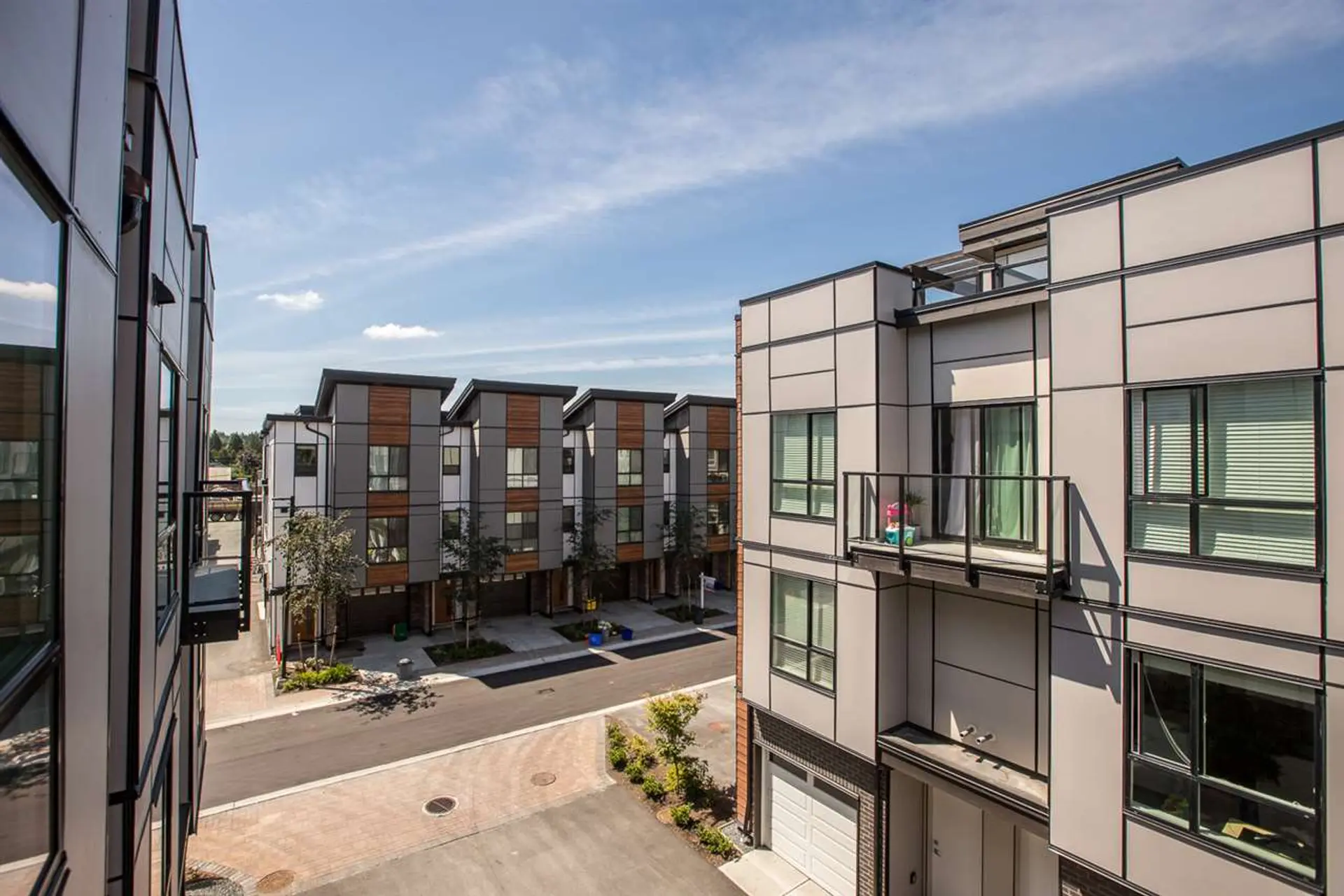 # 4 19790 55A AVENUE - Image 13