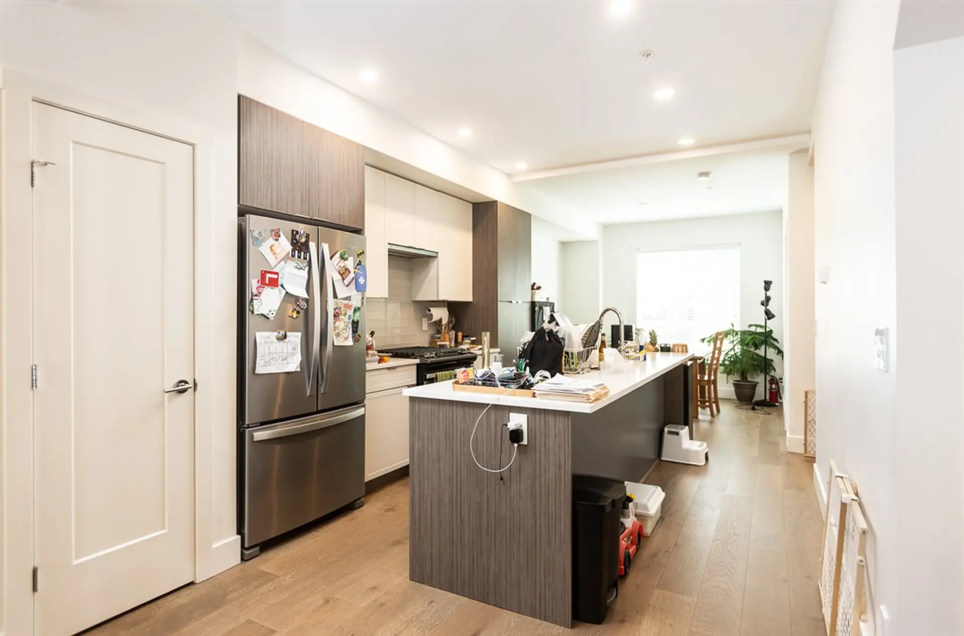 # 4 19790 55A AVENUE - Image 3