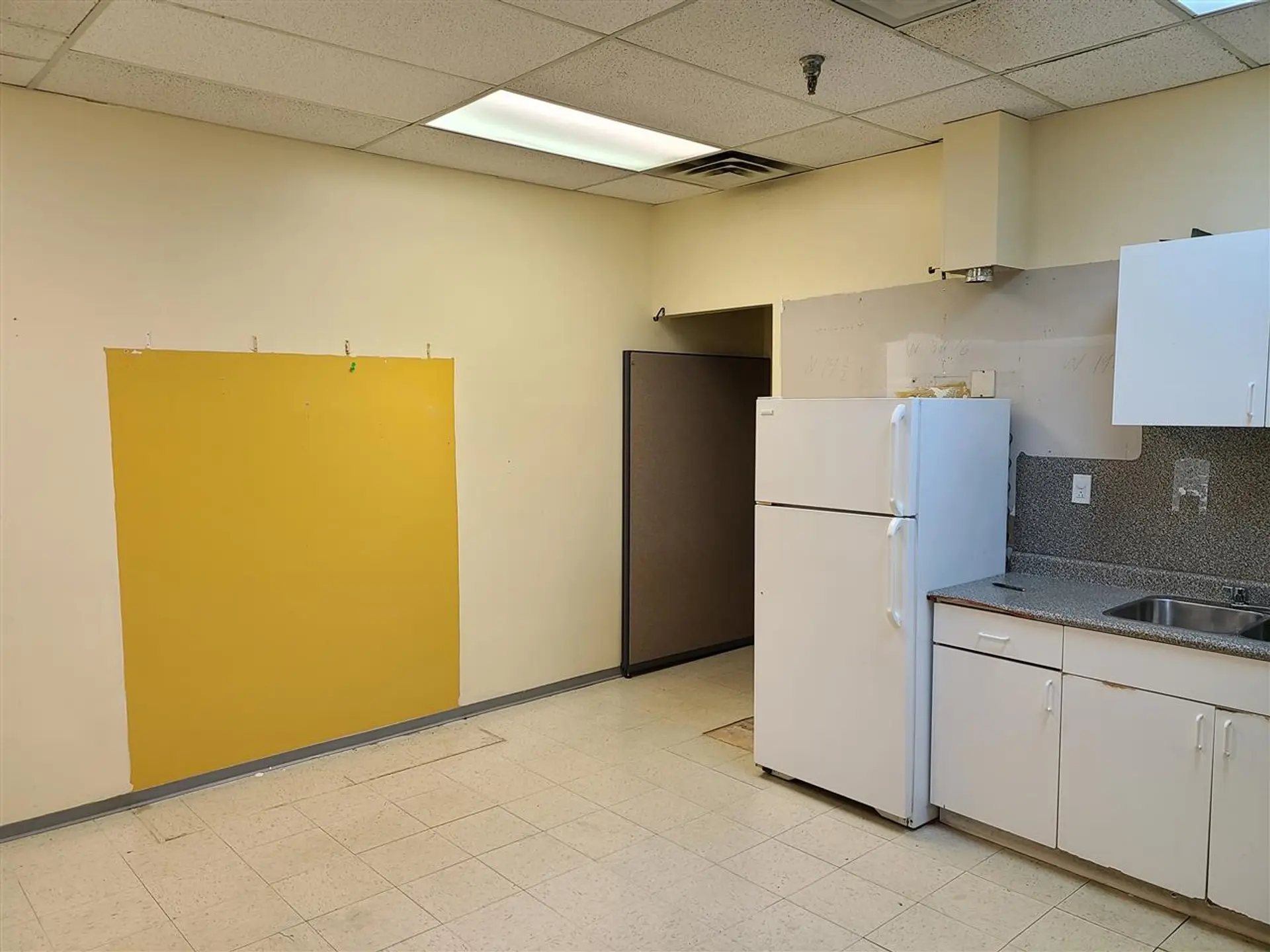 # 206 14727 108 AVENUE - Image 13