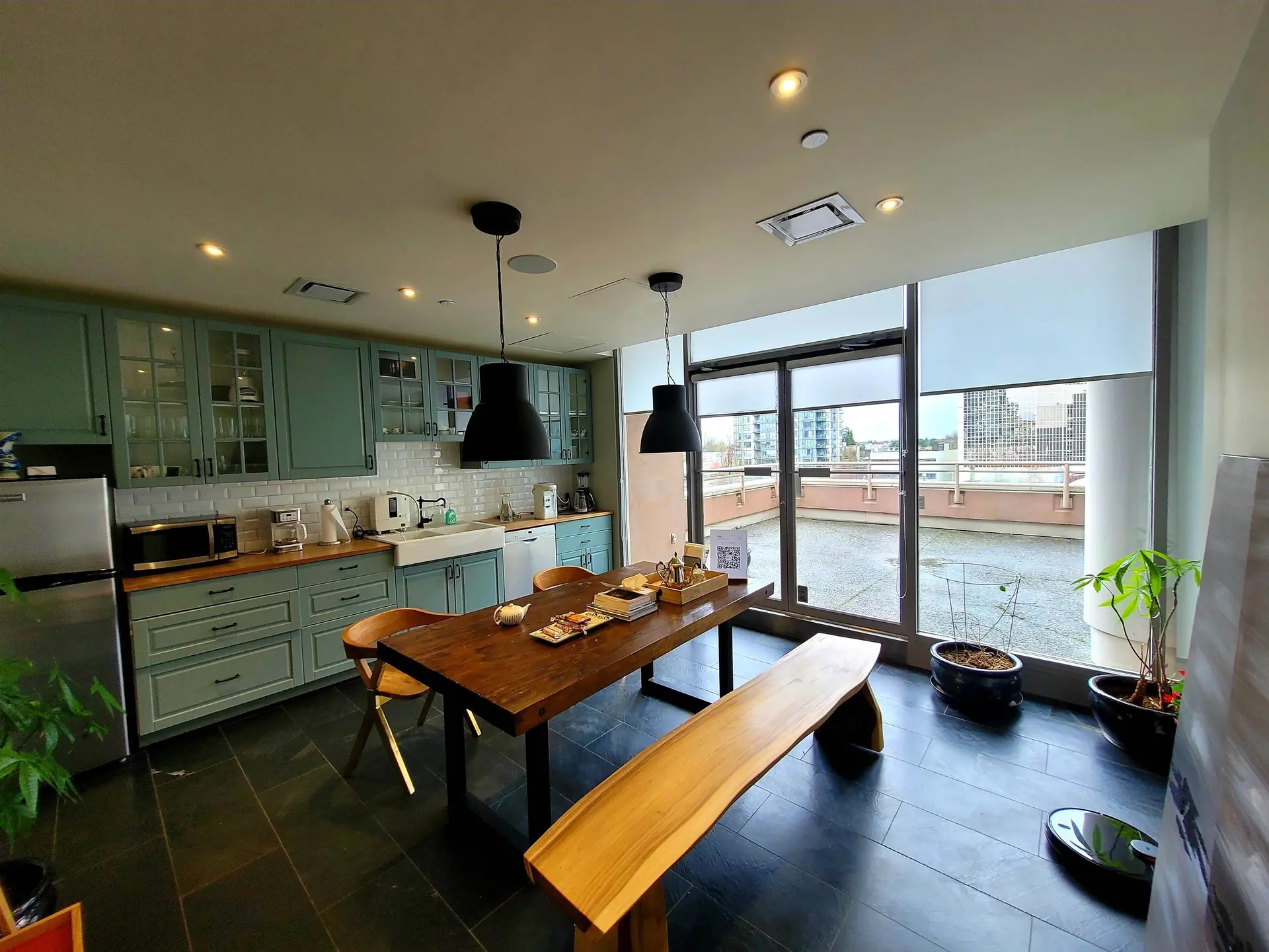 # 500/550 8111 ANDERSON ROAD - Image 13