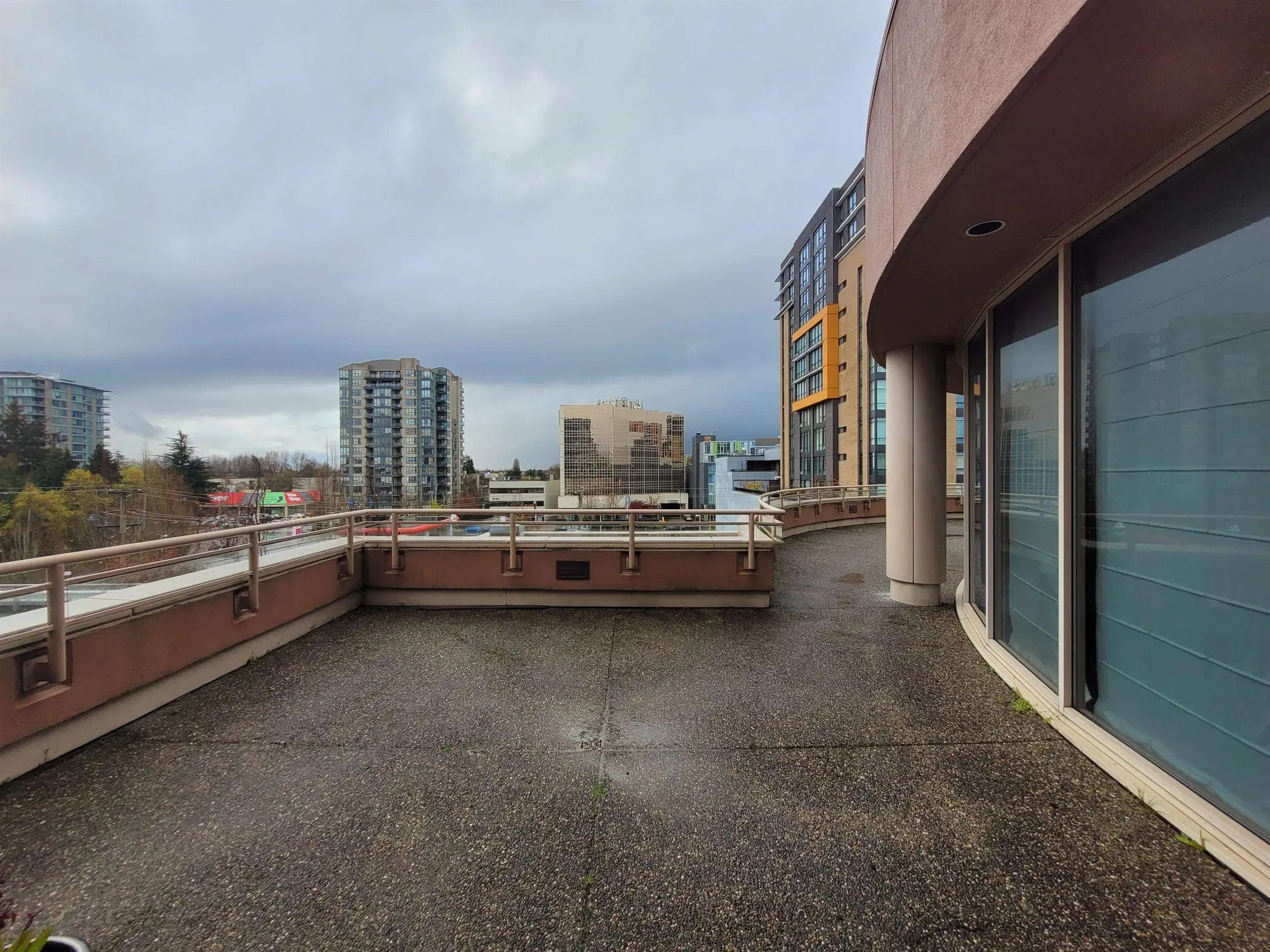 # 500/550 8111 ANDERSON ROAD - Image 14