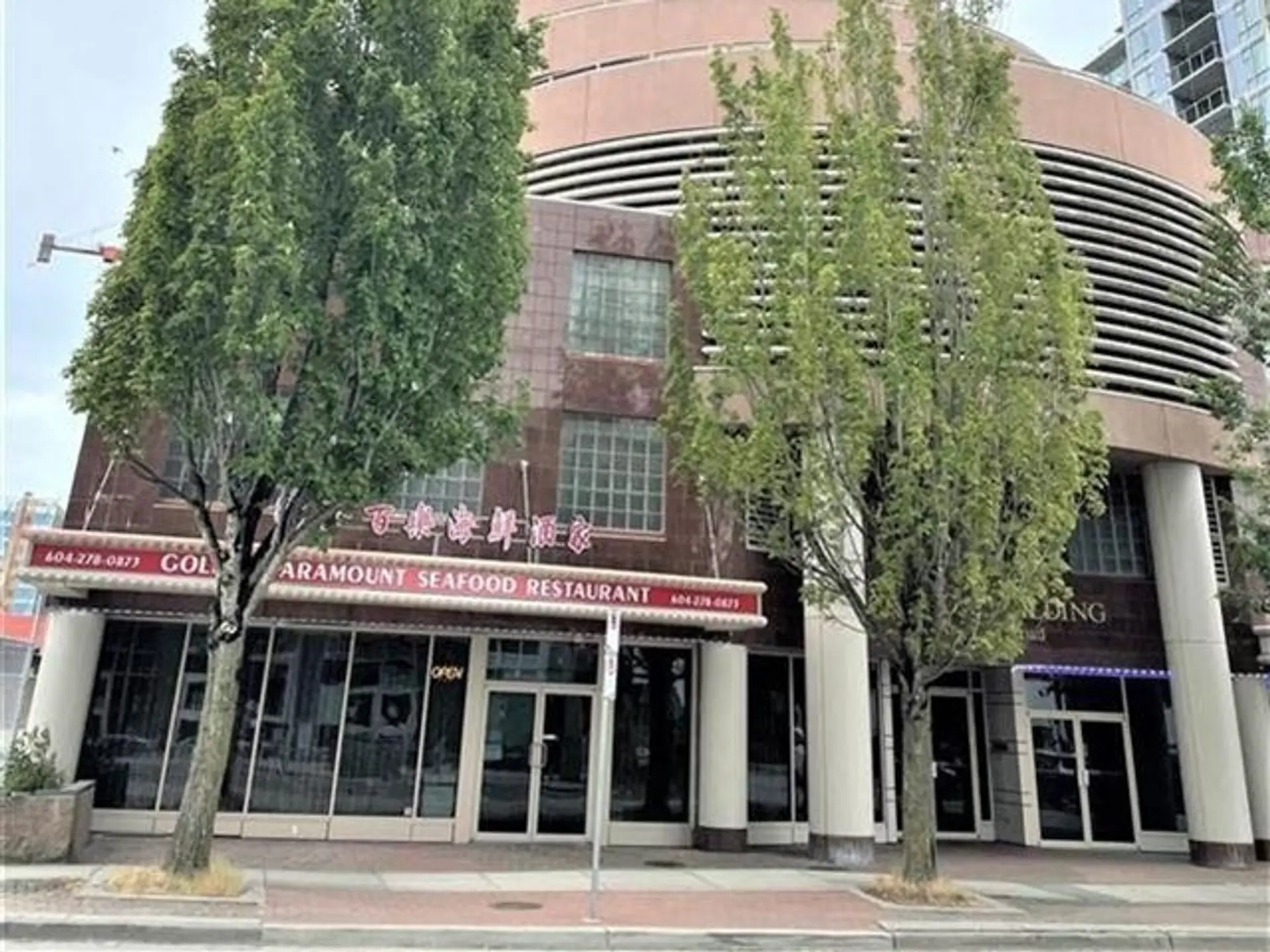 # 500/550 8111 ANDERSON ROAD - Image 4