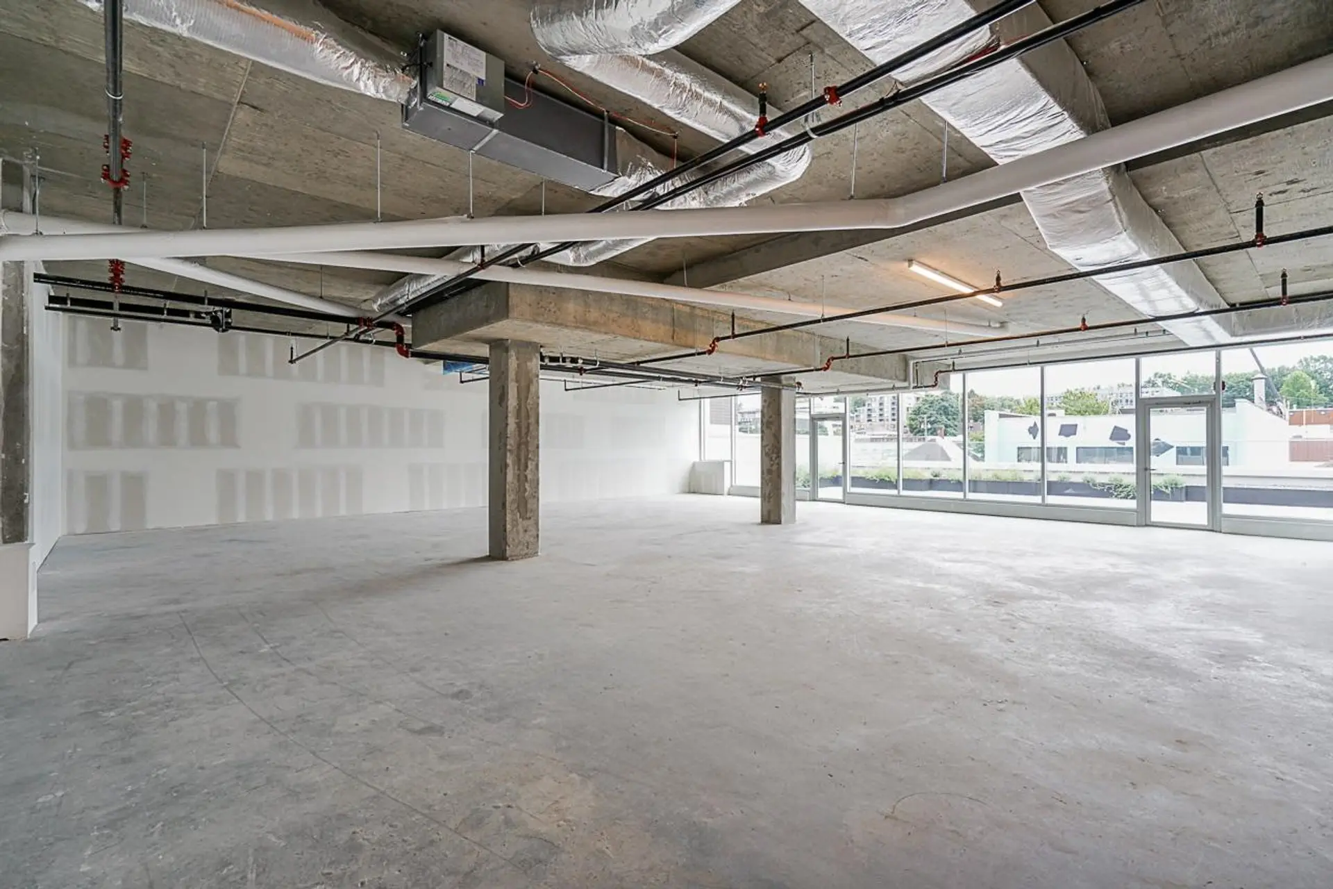# 350 2238 YUKON STREET - Image 3