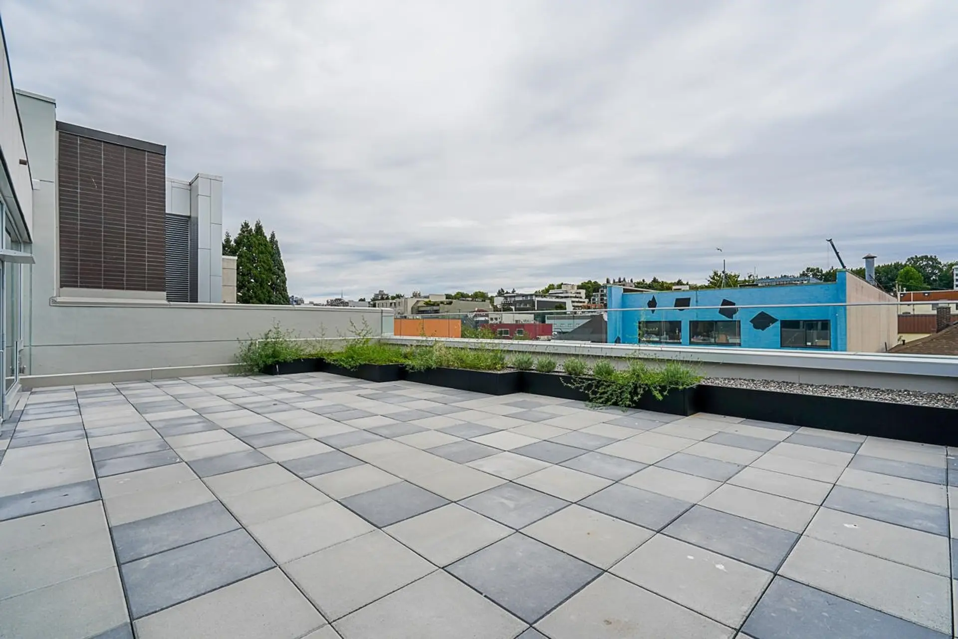 # 350 2238 YUKON STREET - Image 7
