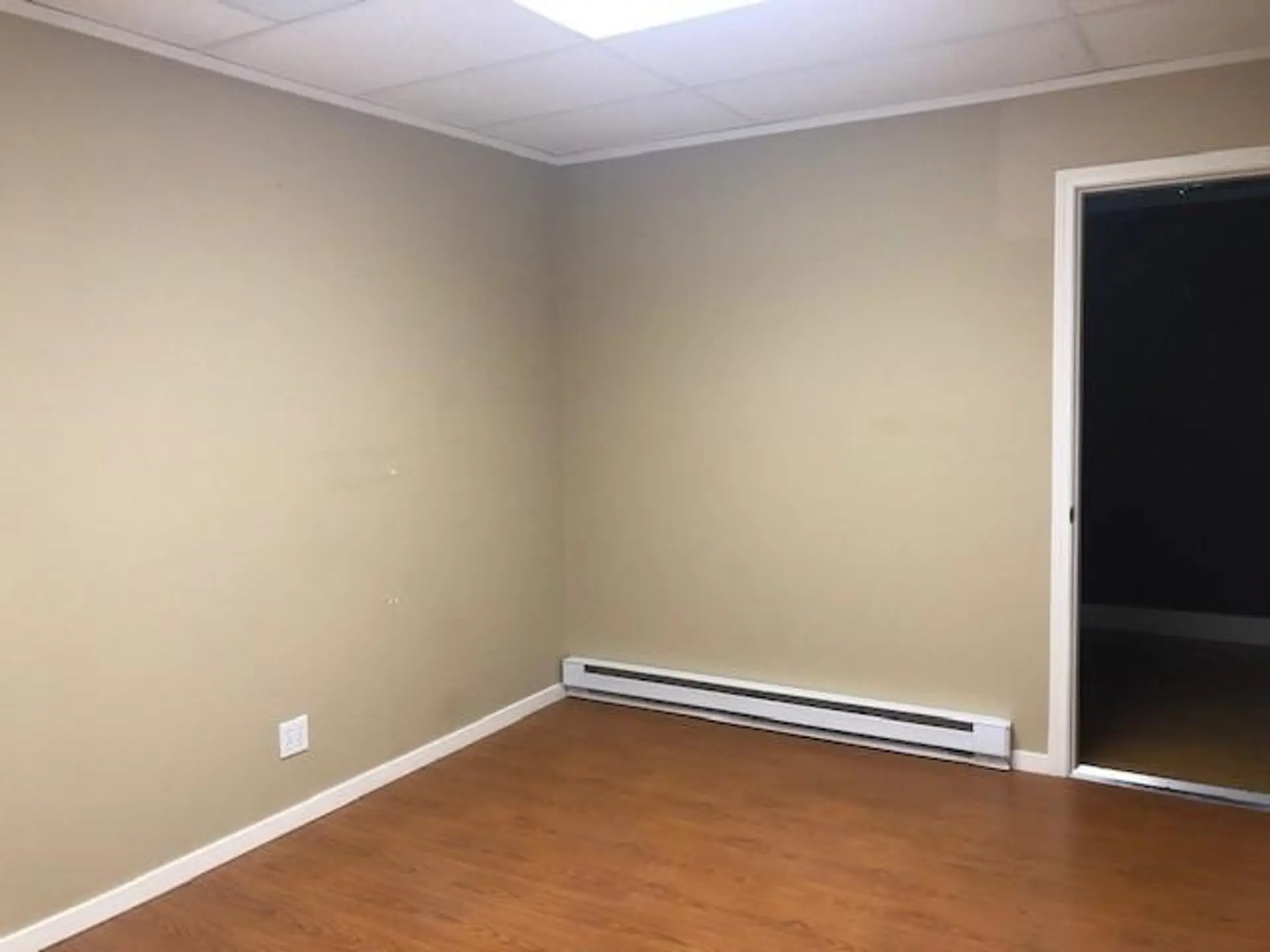 228-2631 VIKING WAY - Image 4