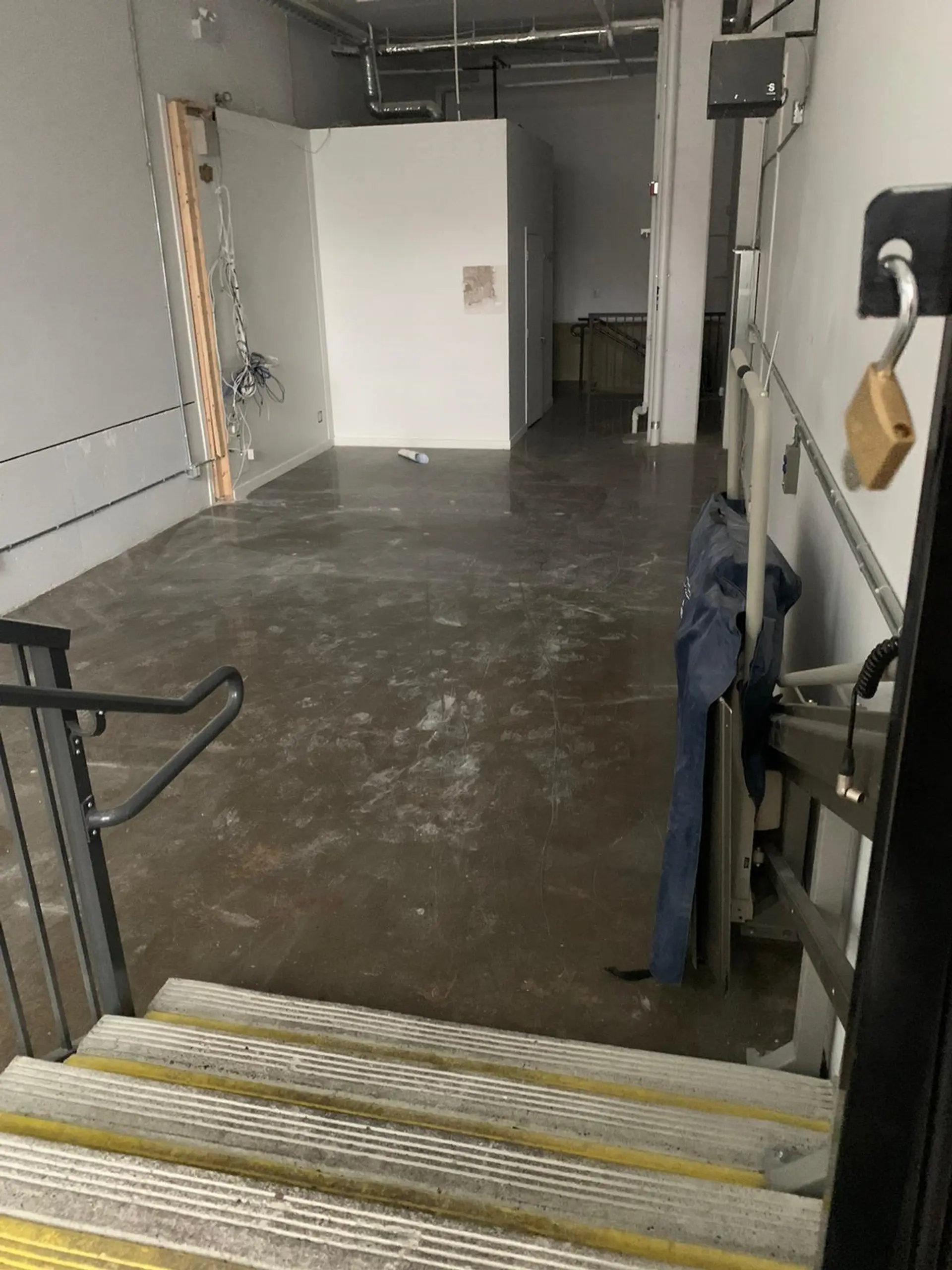 #146 138 E HASTINGS STREET - Image 2