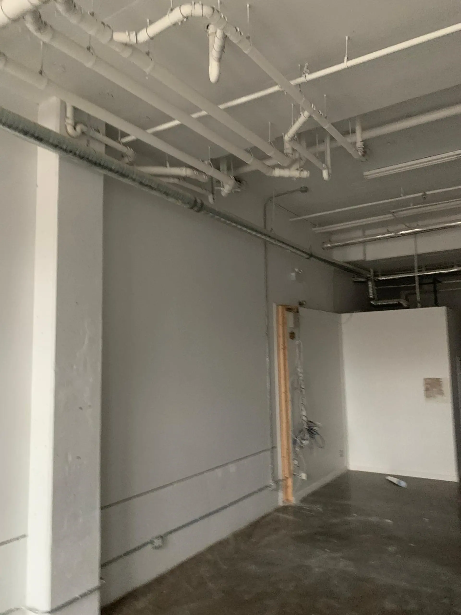 #146 138 E HASTINGS STREET - Image 4