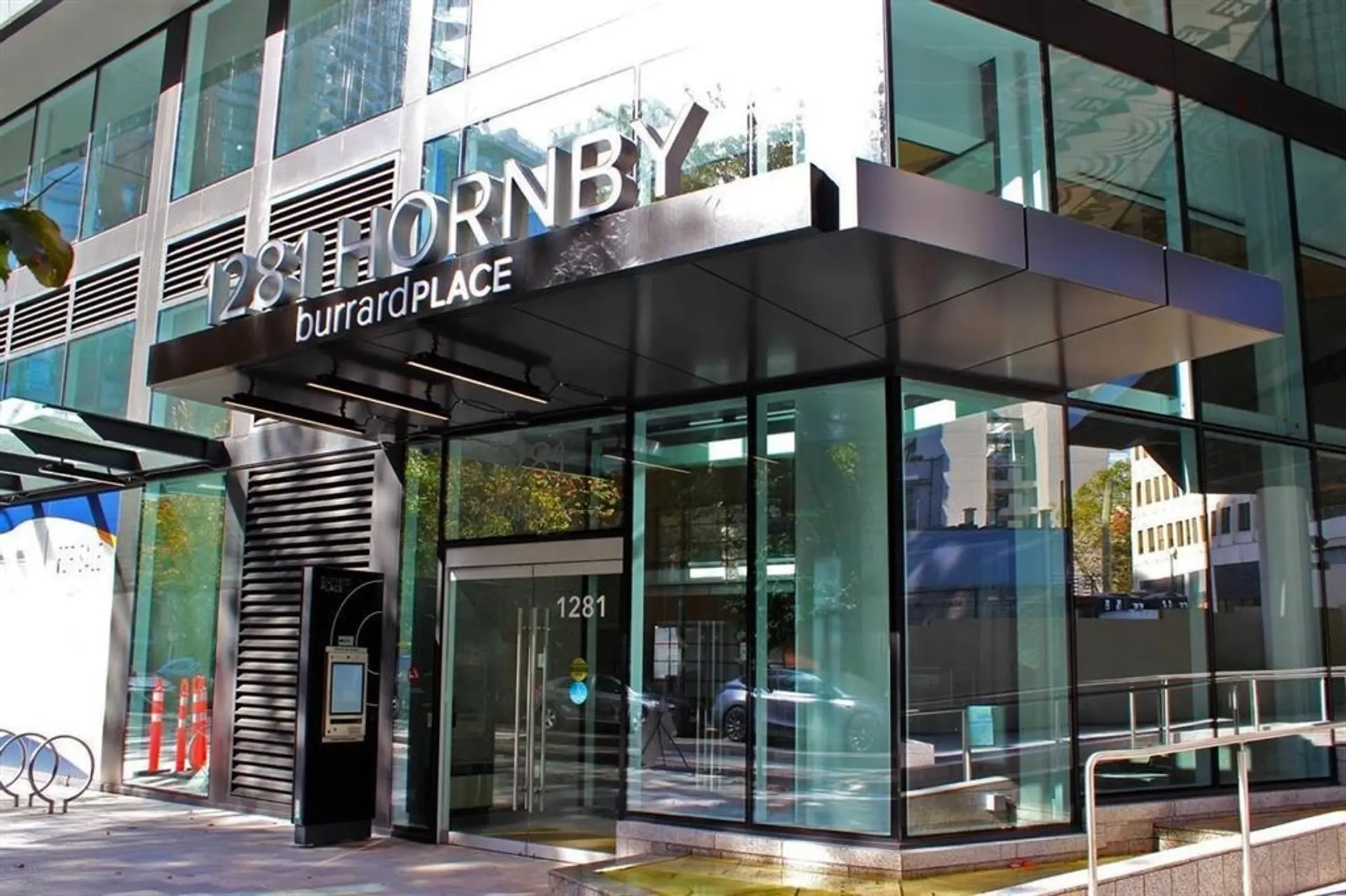 #310 1281 HORNBY STREET - Image 3