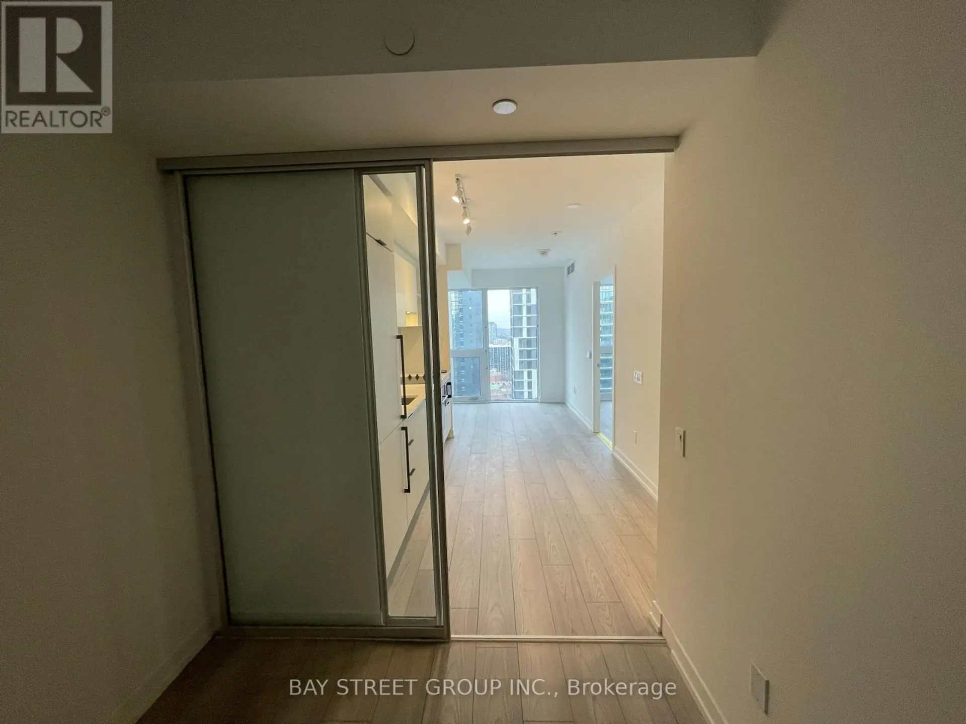 #2701 82 DALHOUSIE STREET - Image 13