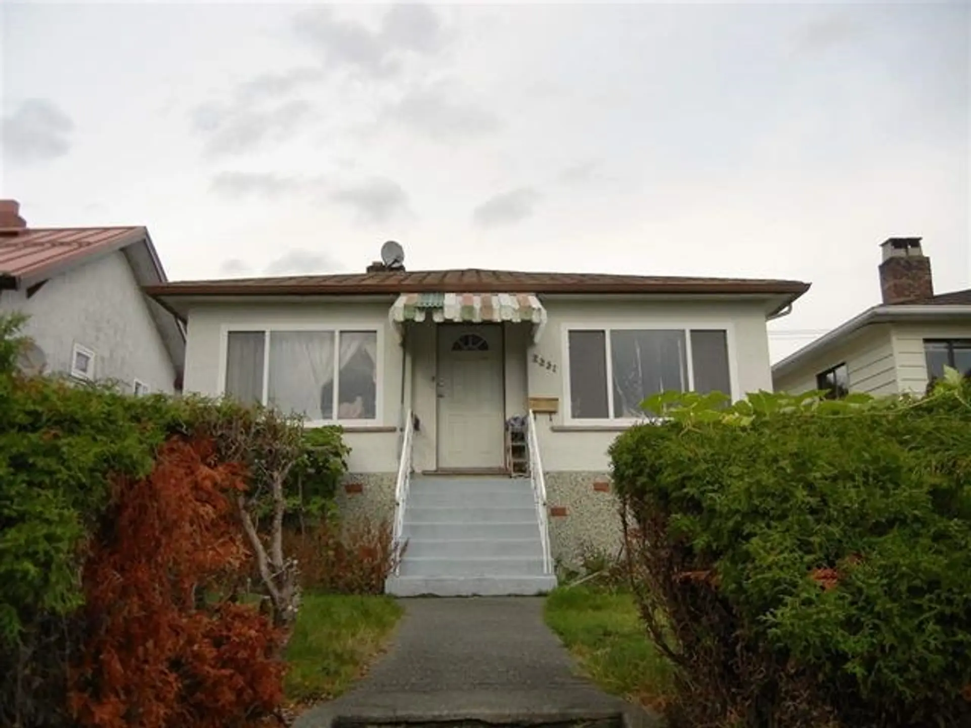 Property at 2831 E Broadway, Vancouver, BC