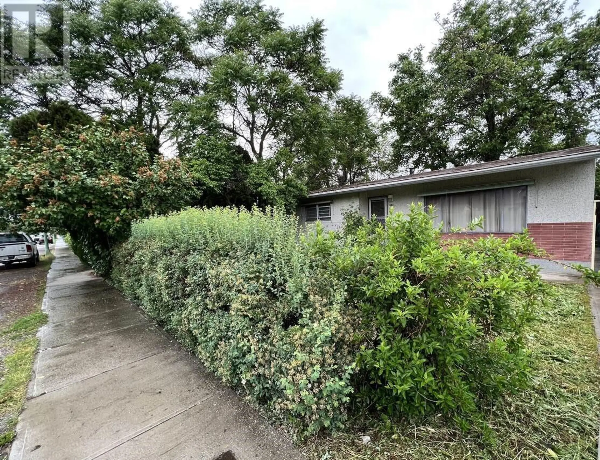 Property at 864 Lawson Avenue, Kelowna, BC