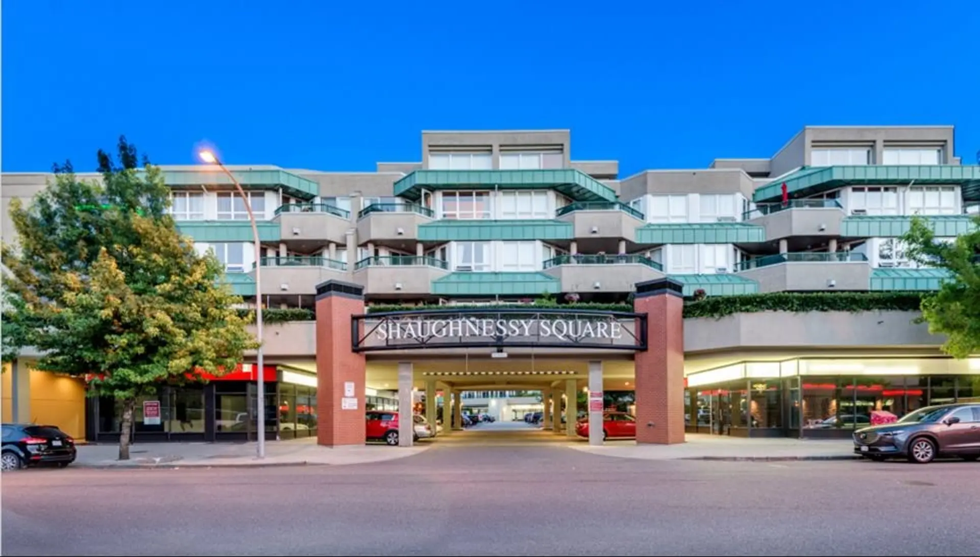 #A120 2099 Lougheed Highway - Image 1