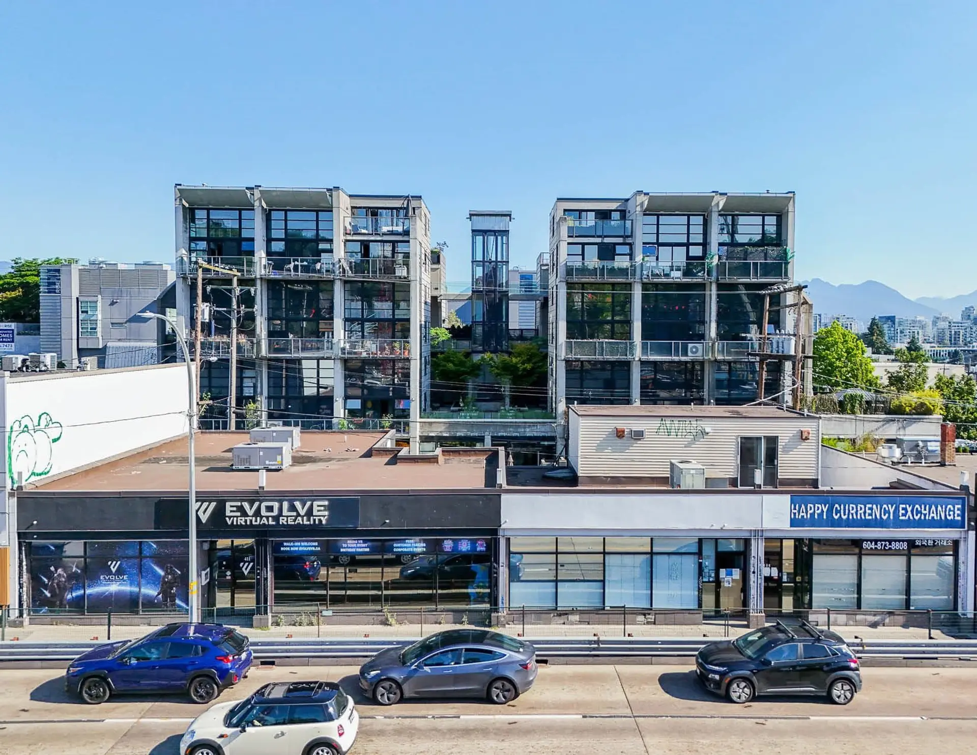 409-411 W Broadway - Image 4