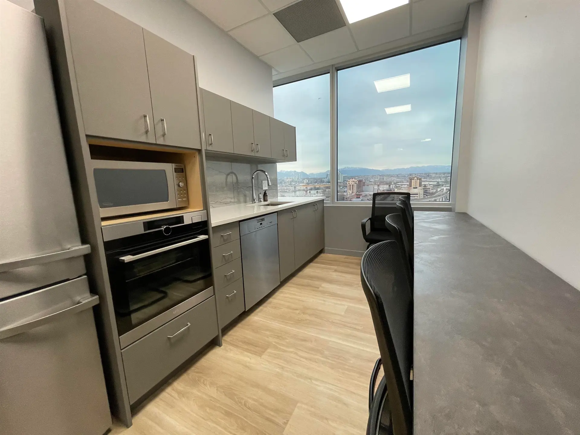 #1215 8400 West Road - Image 6