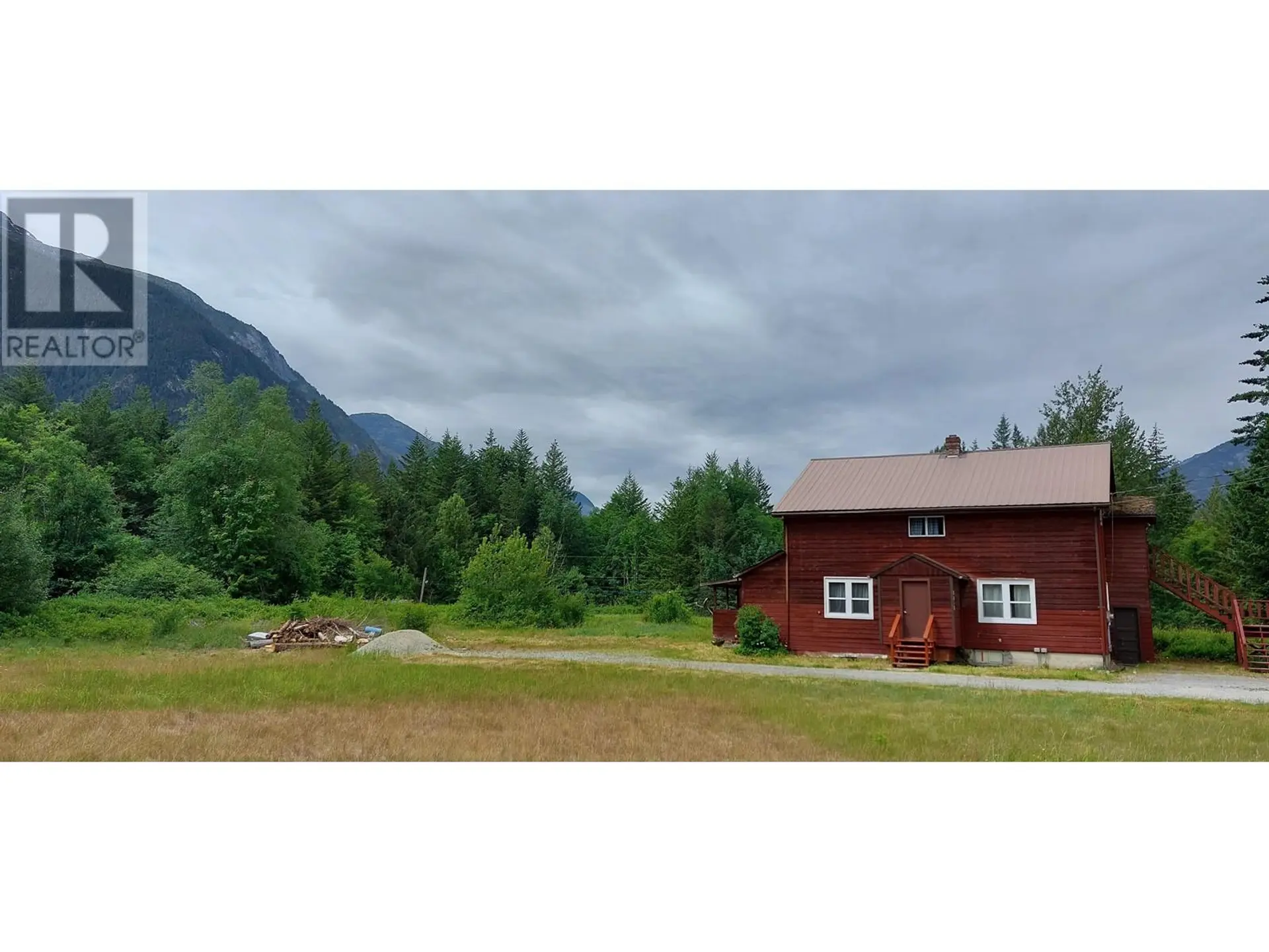 Property at 2335 MACKENZIE 20 HIGHWAY, Bella Coola, BC