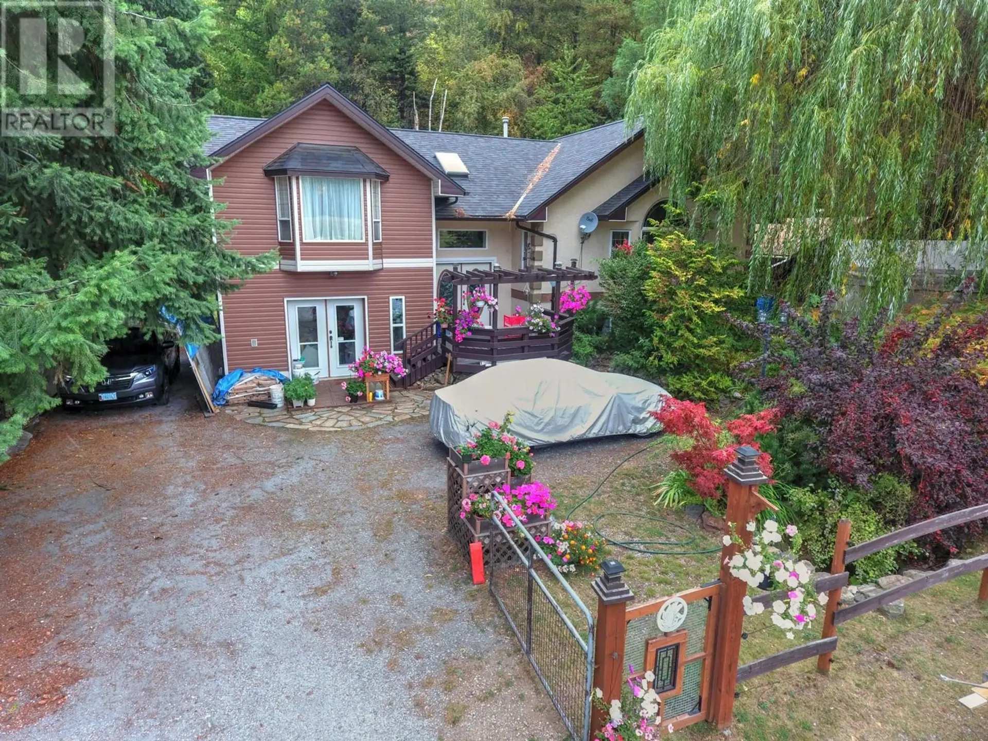 Property at 930 CHINA CREEK Road, Genelle, BC