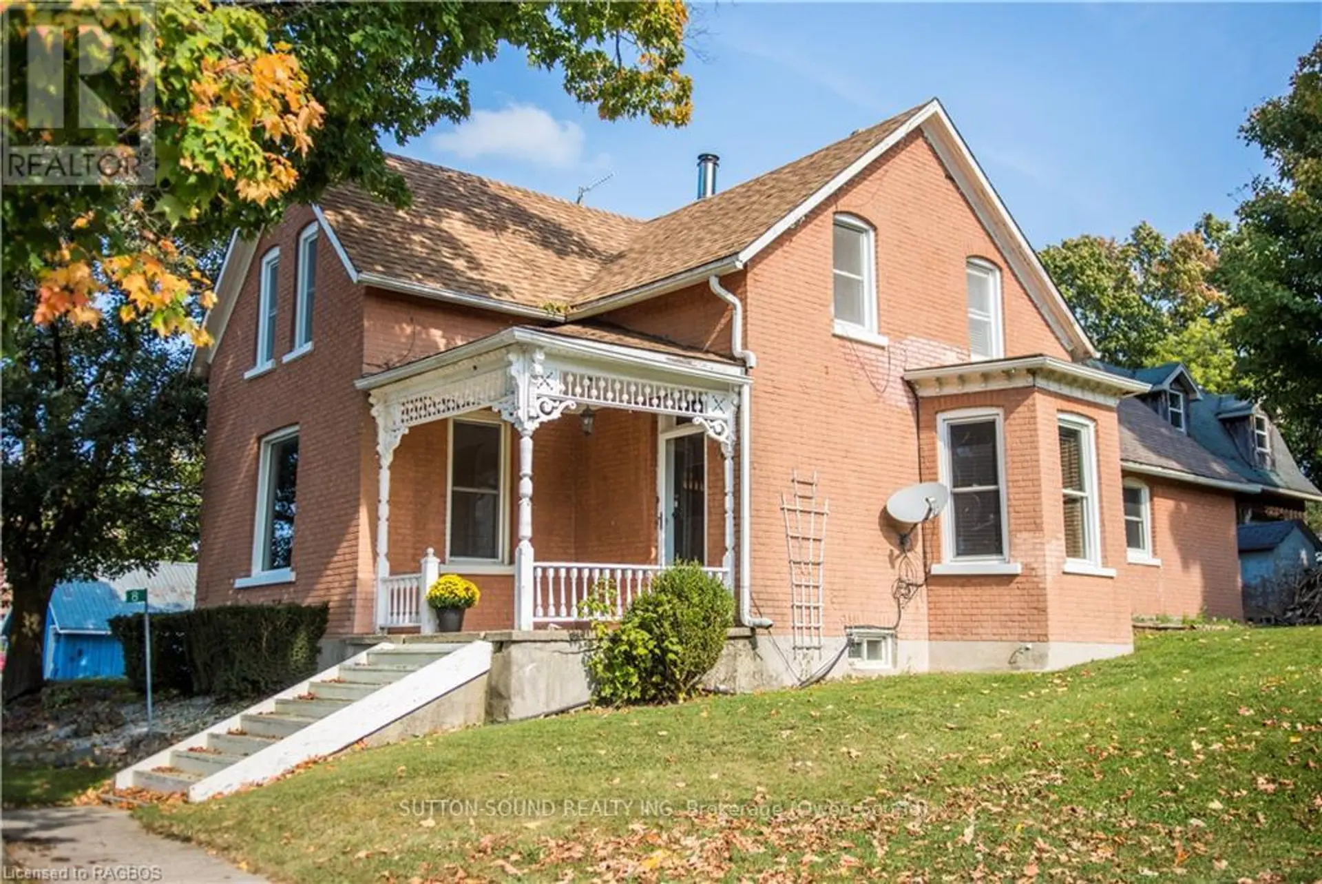 8 ELIZABETH DRIVE - Image 1