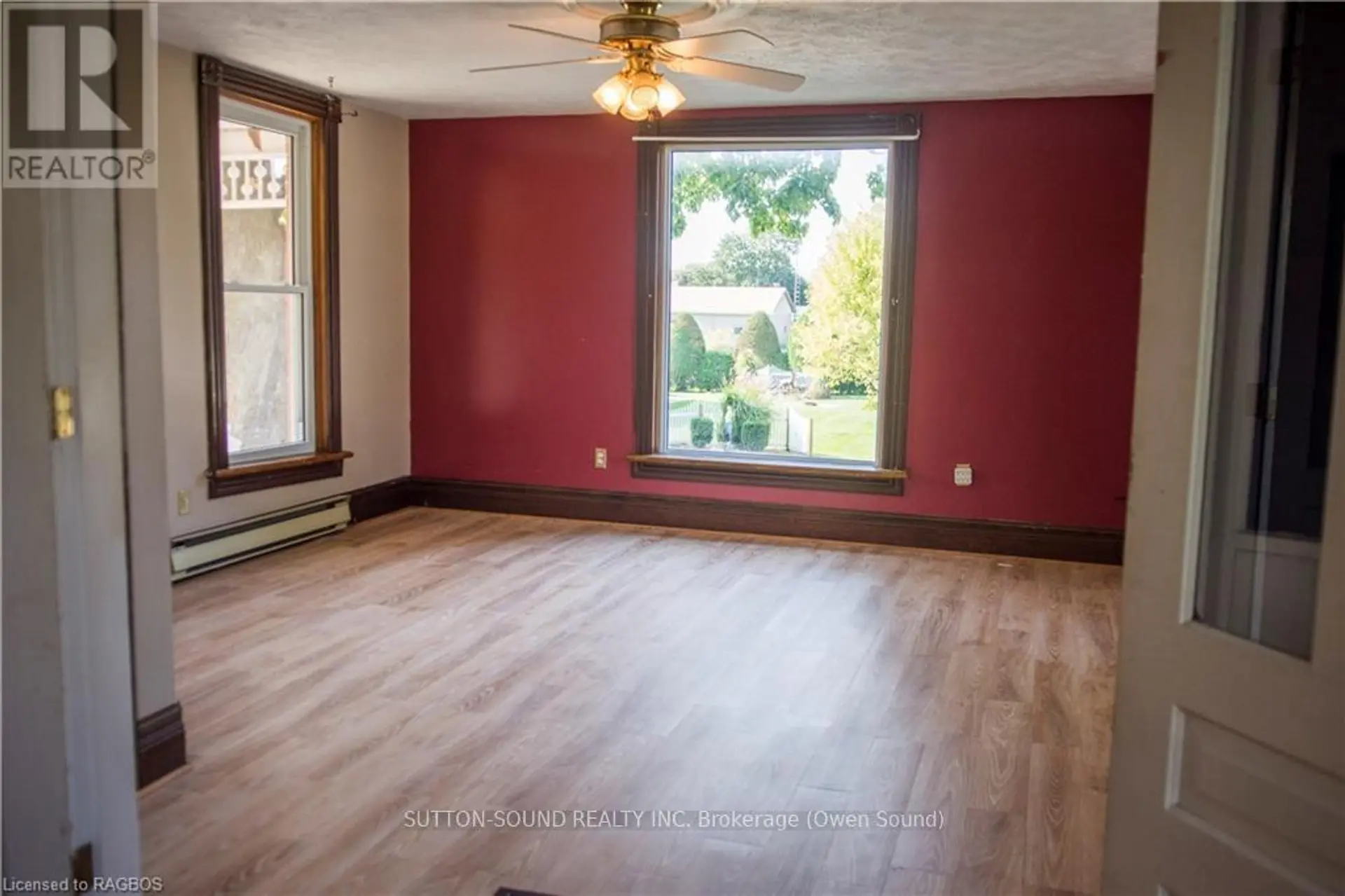 8 ELIZABETH DRIVE - Image 11