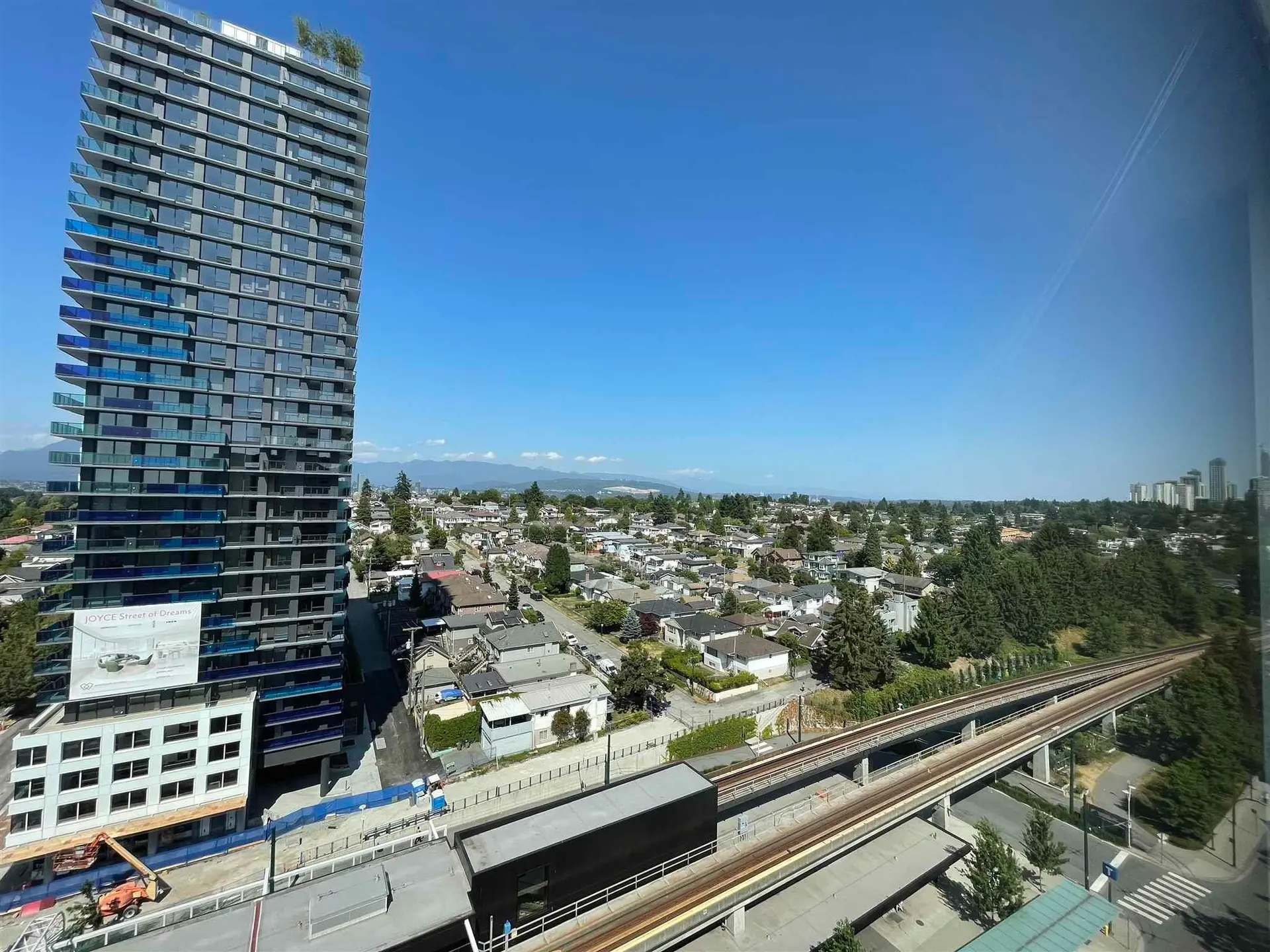 #1507 3438 Vanness Avenue - Image 13