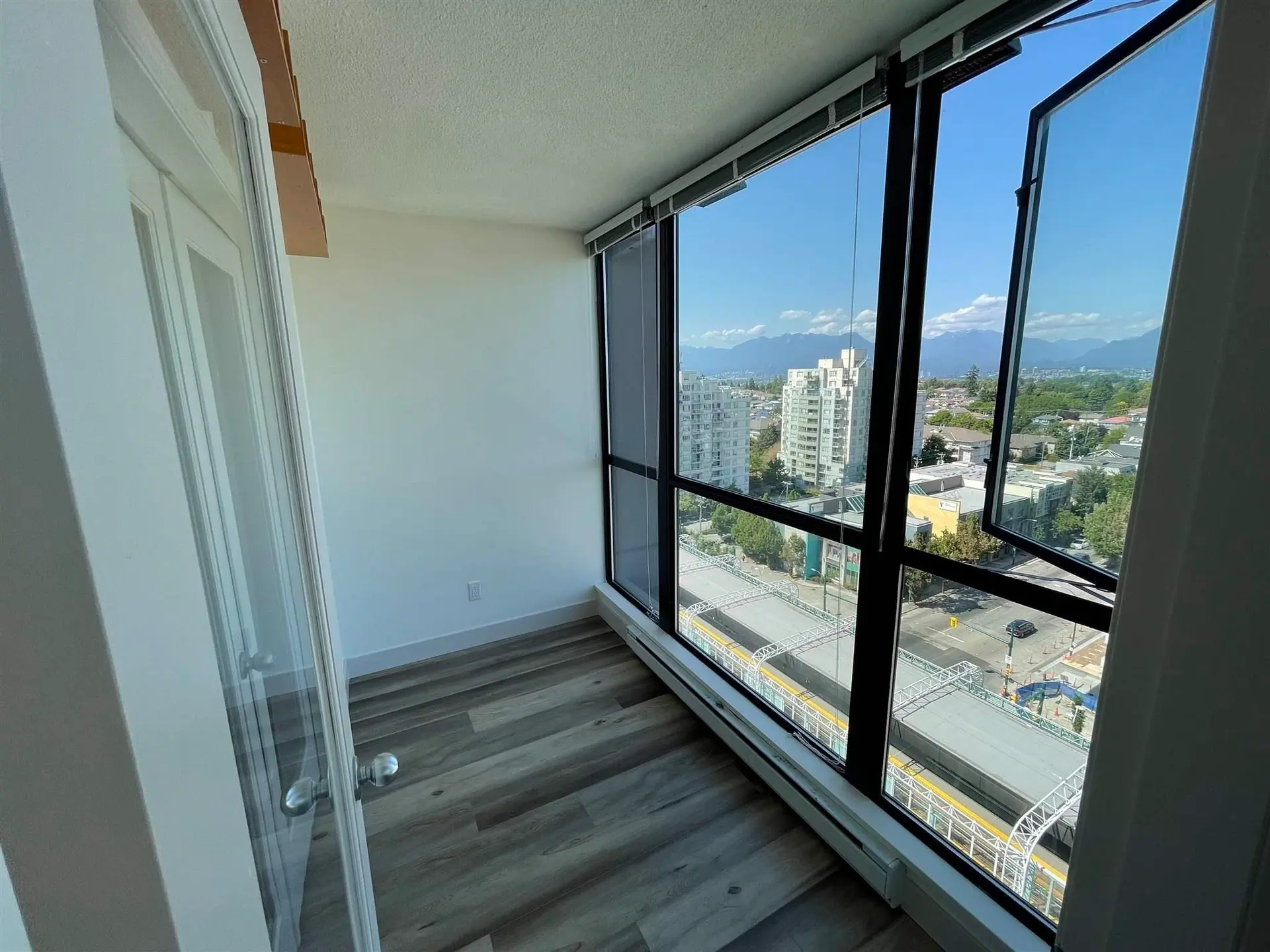 #1507 3438 Vanness Avenue - Image 7