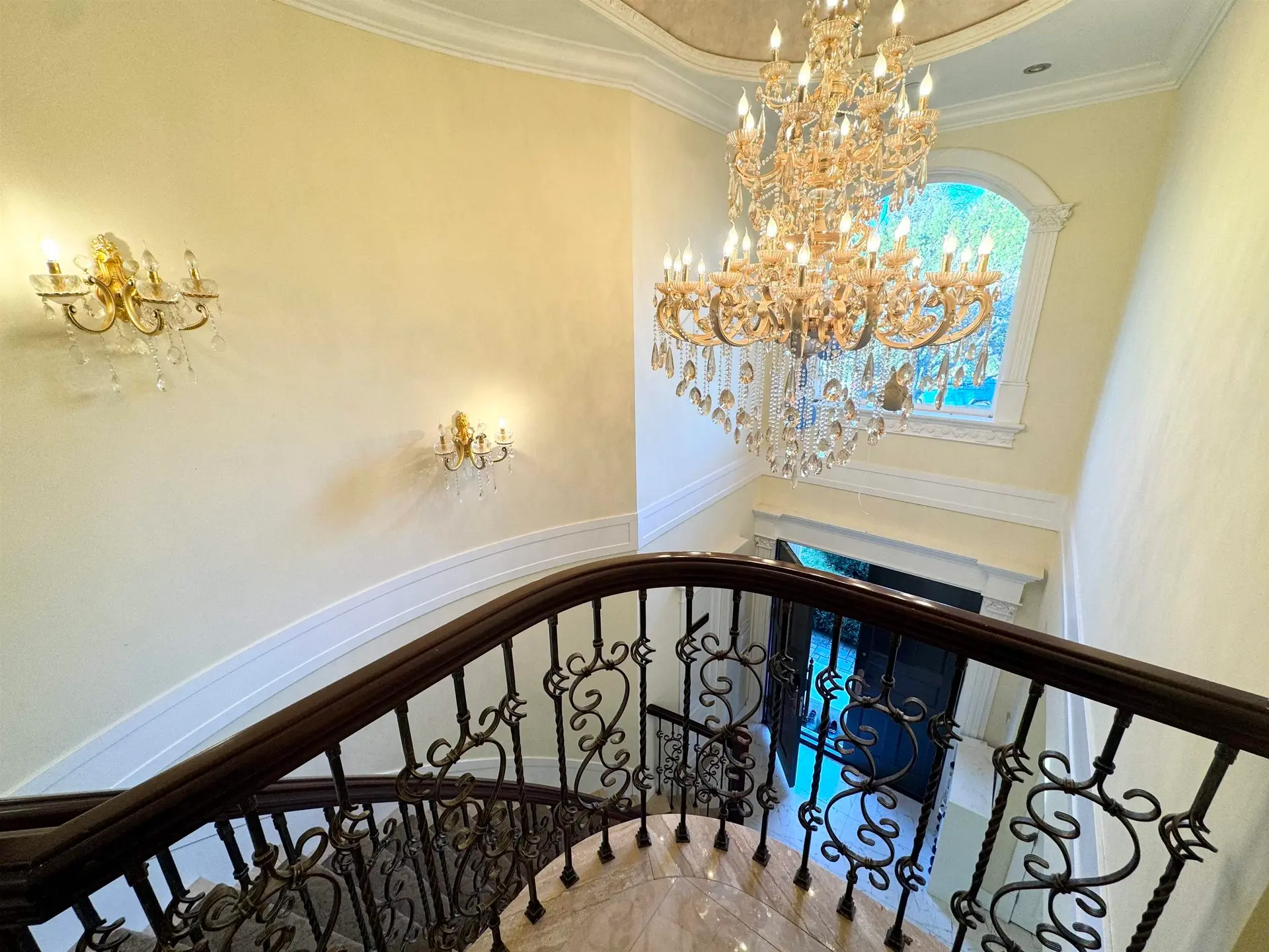 1562 W 40th Avenue - Image 7