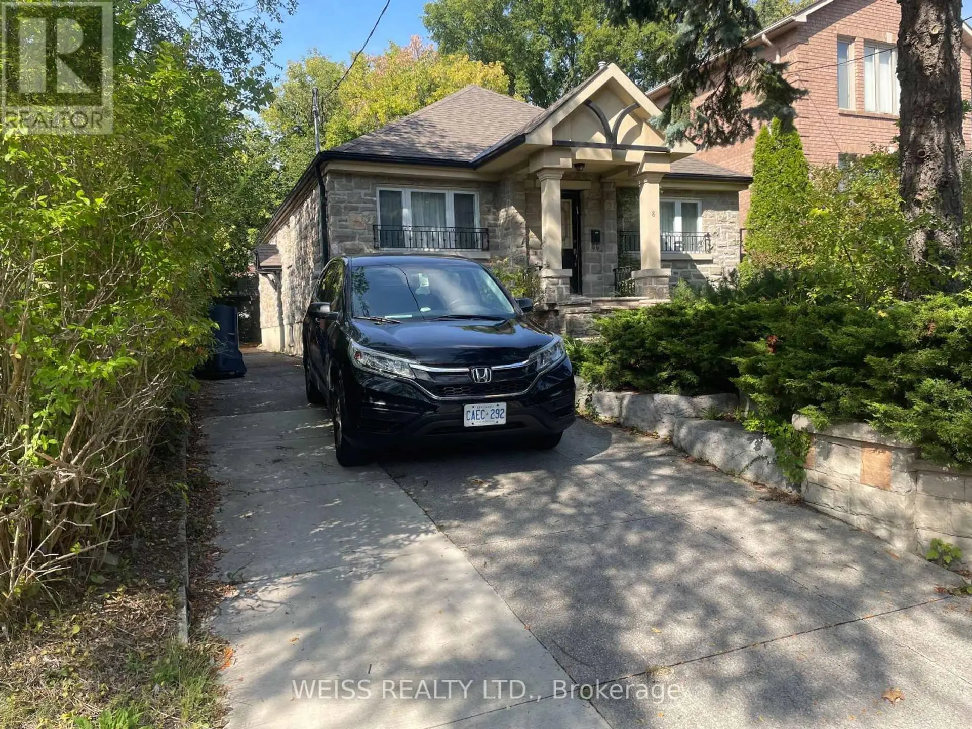 488 COLDSTREAM AVENUE - Image 1