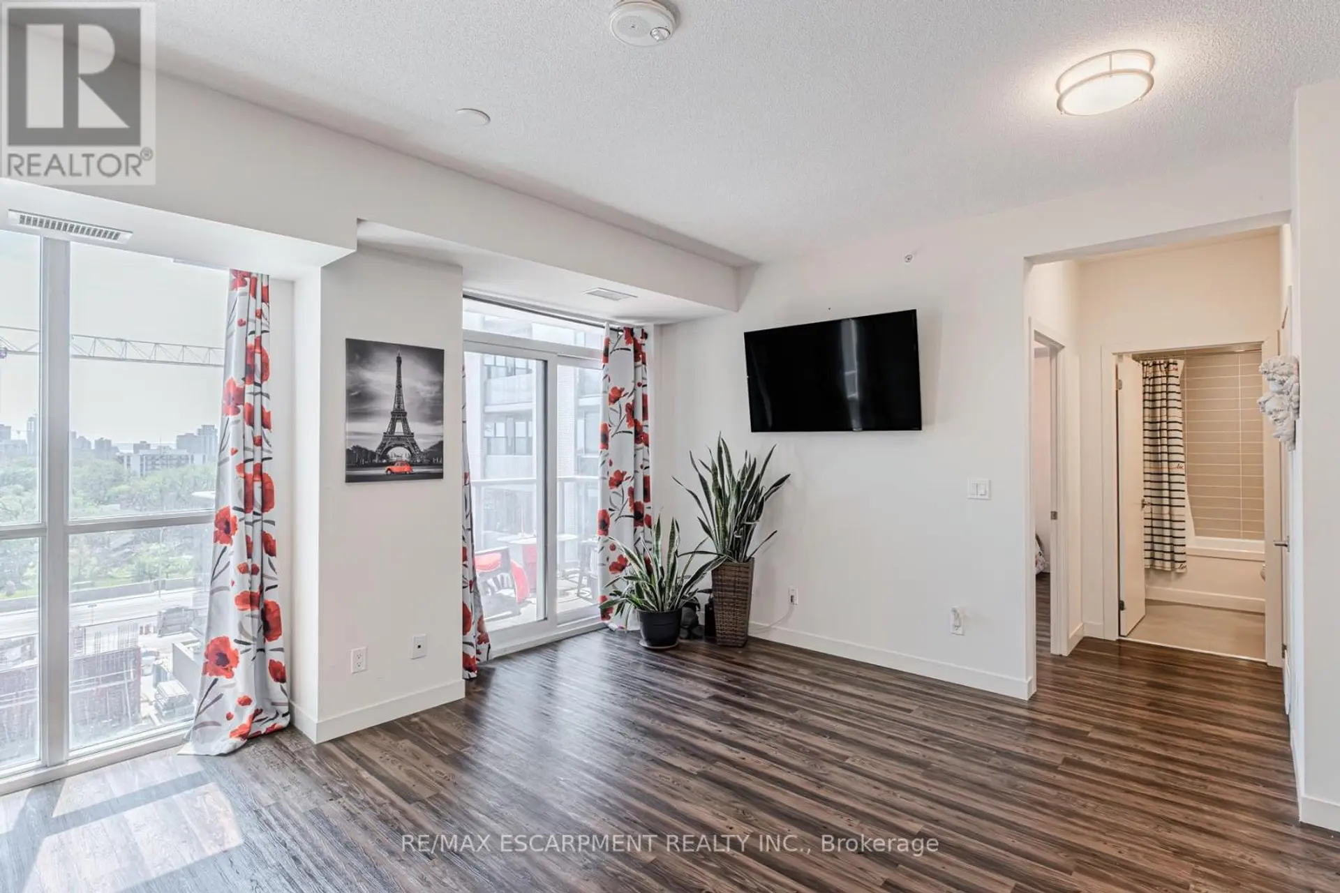 #809 2093 FAIRVIEW STREET - Image 9