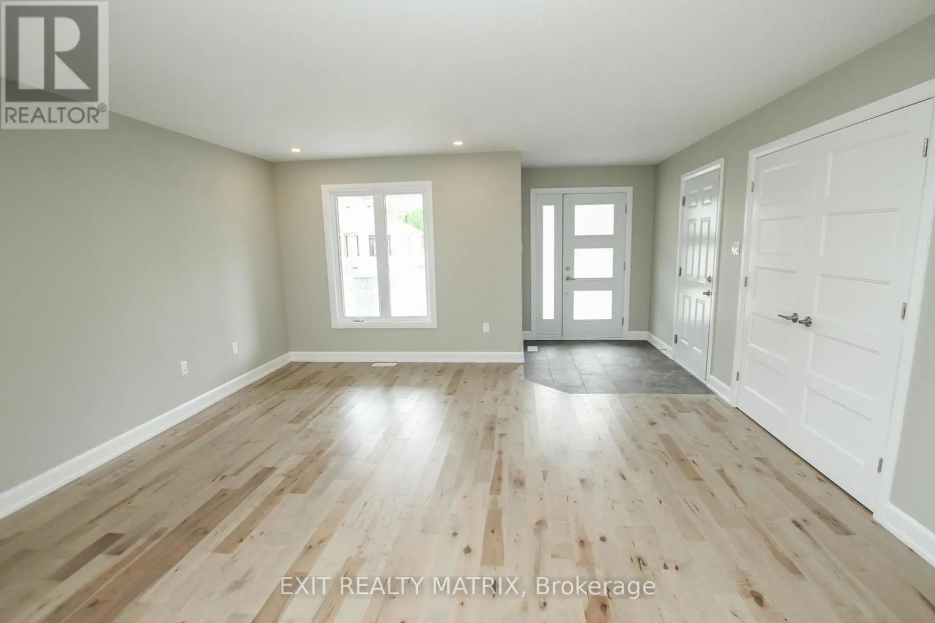 1401 CAROLINE COURT - Image 3