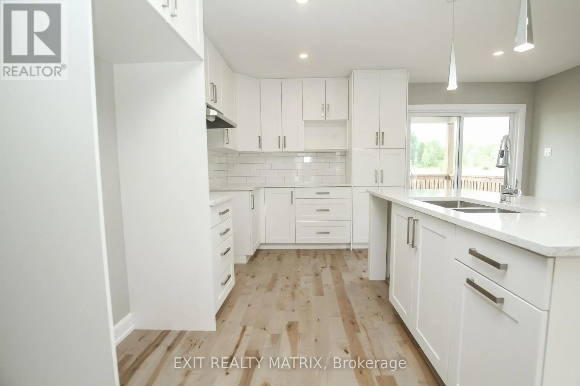 1401 CAROLINE COURT - Image 7