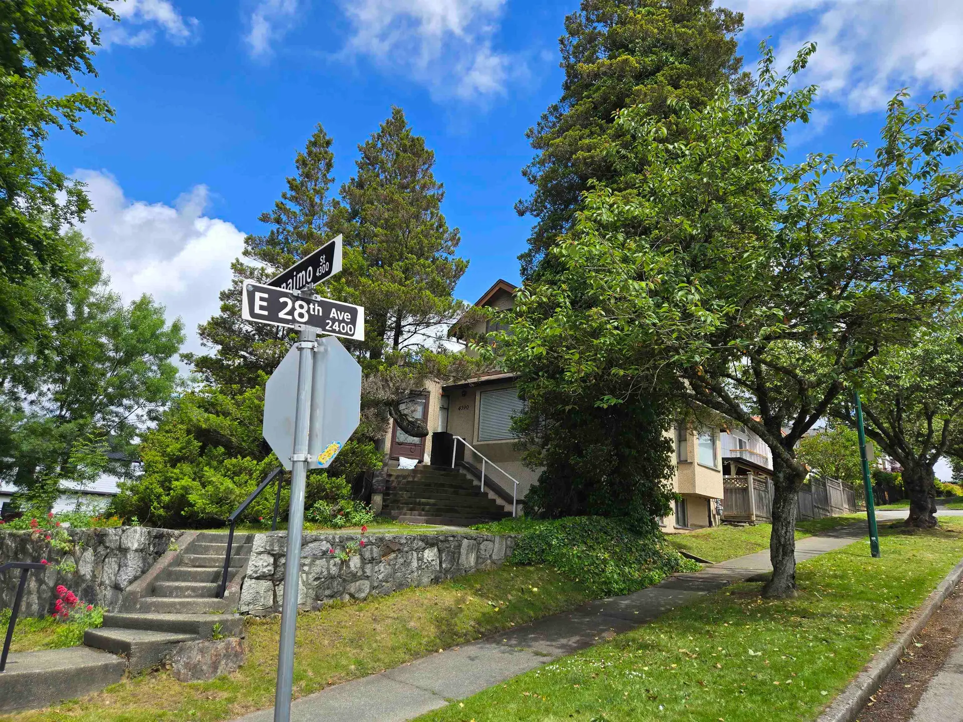 4390 Nanaimo Street - Image 3