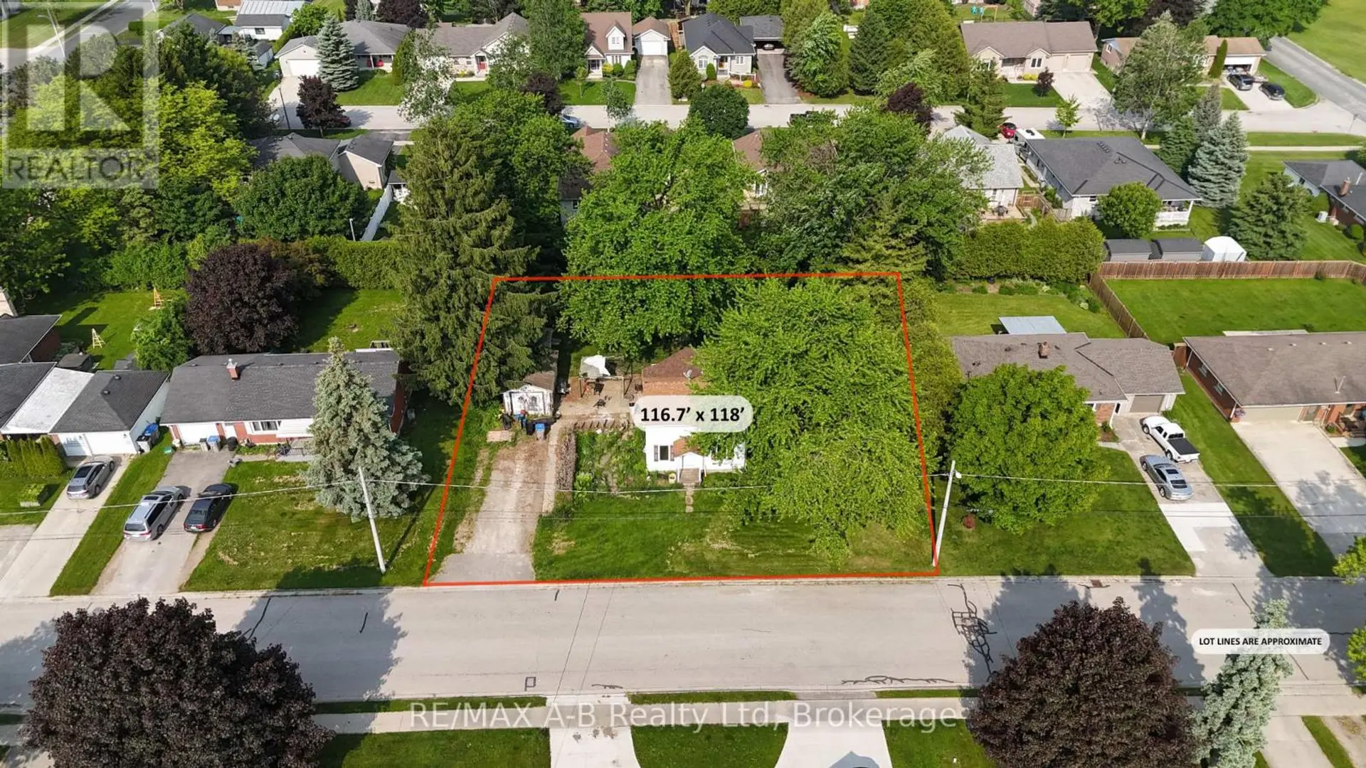 86 SALINA STREET N - Image 1