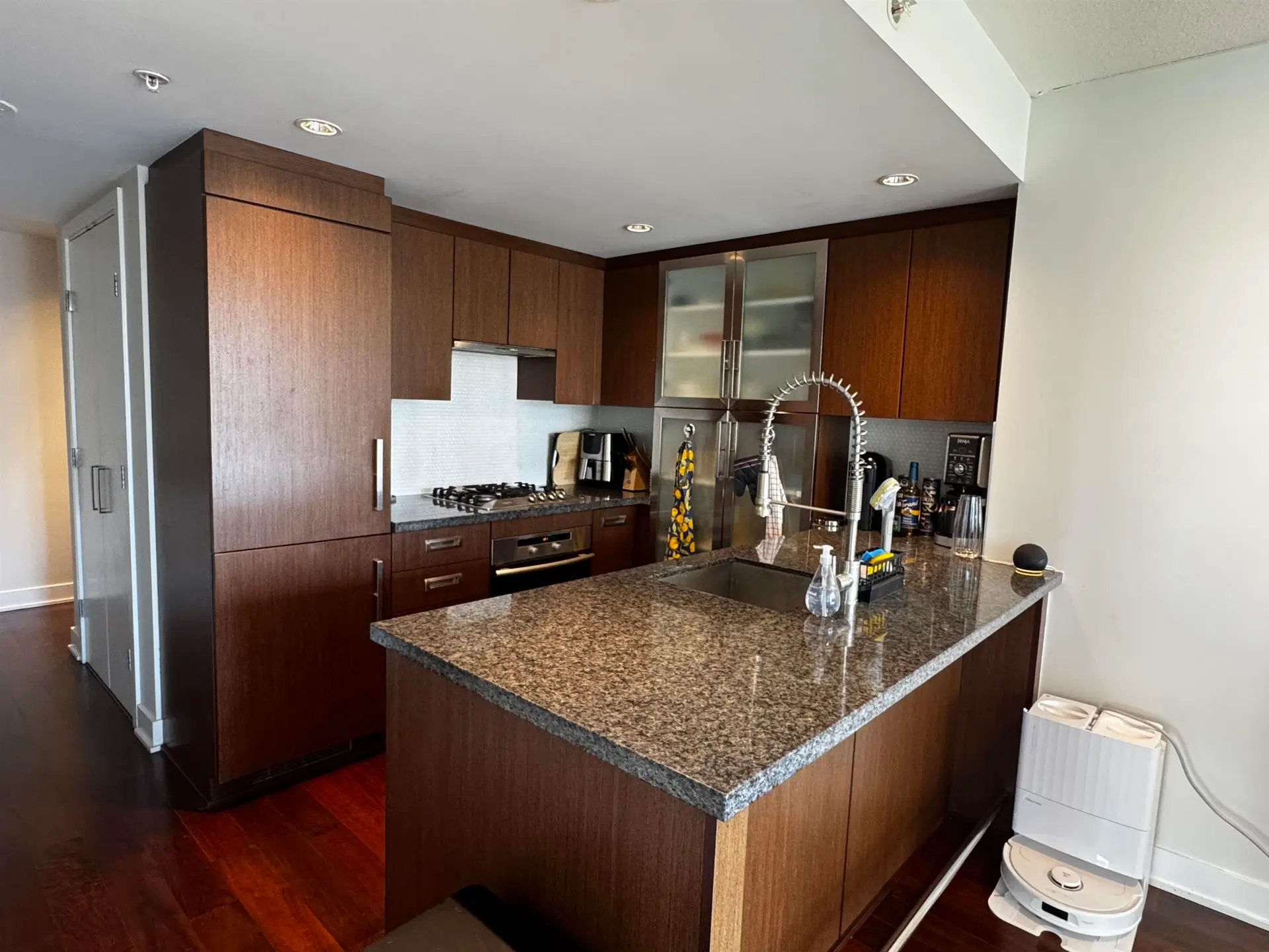 #1705 1055 Richards Street - Image 3